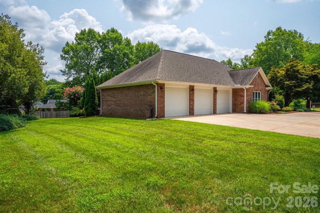 5023 Samuel Pinckney Drive Property Photo 3