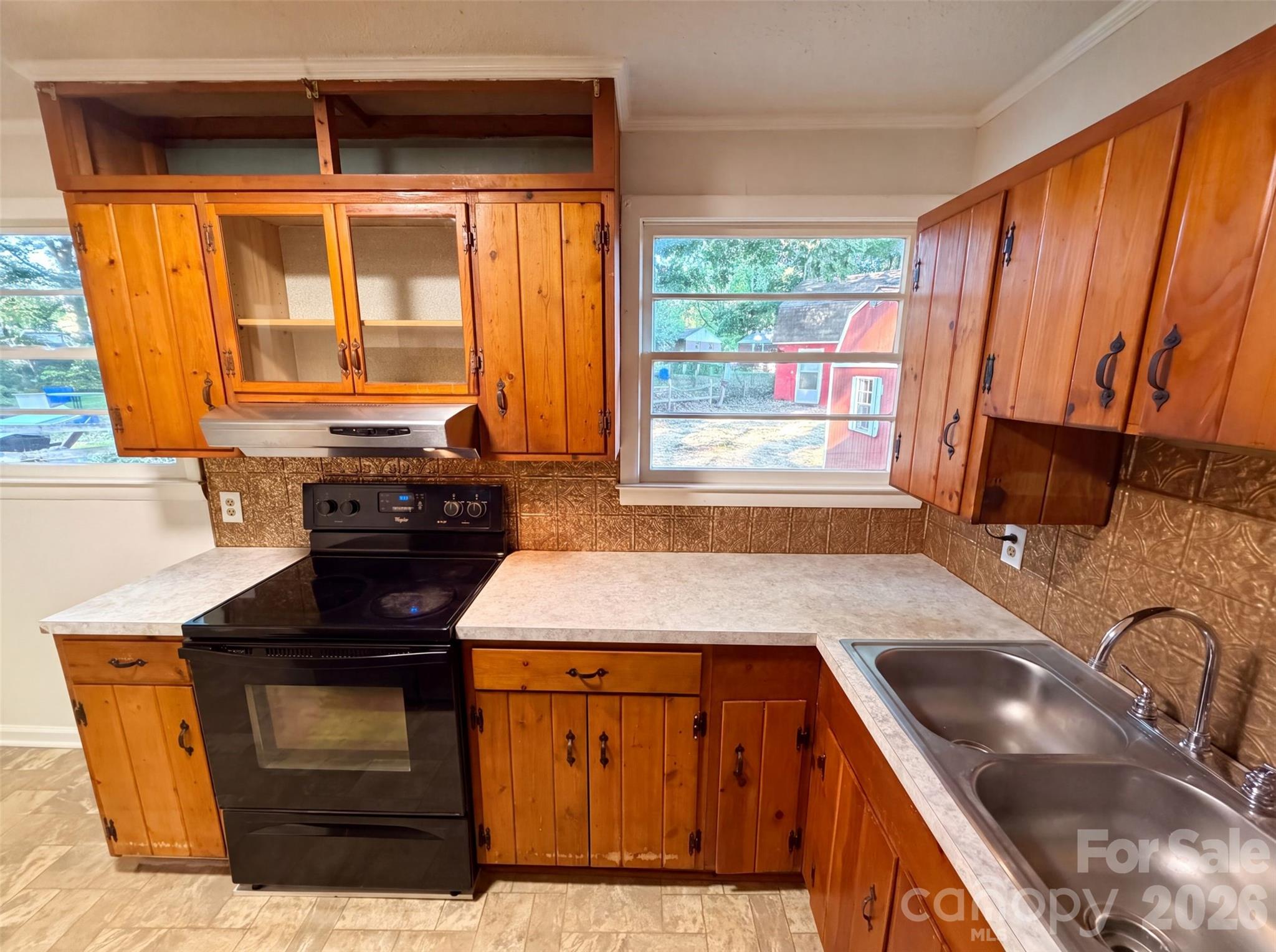 1933 Choyce Circle Property Photo 12