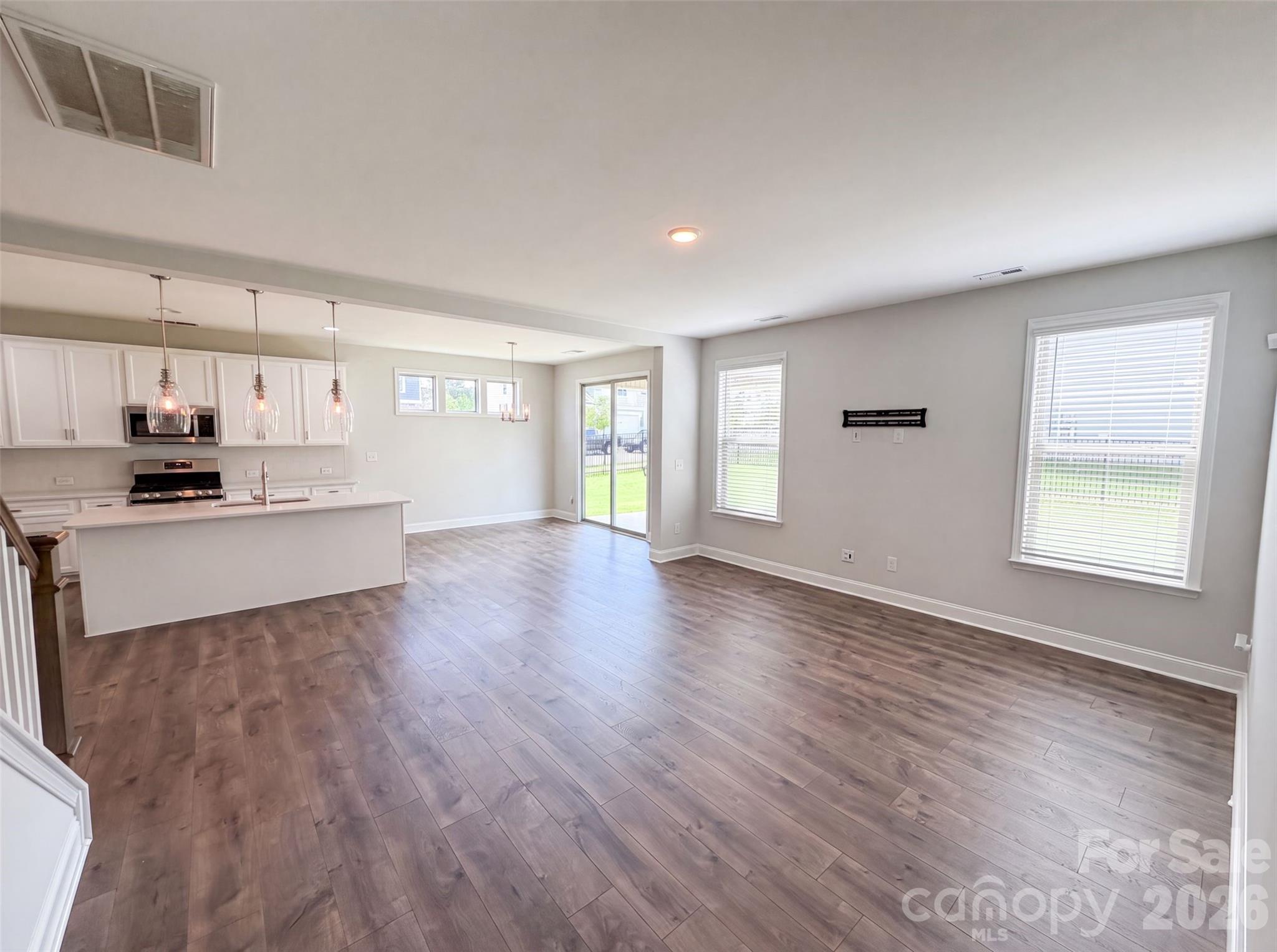 4273 Stream Dale Circle Property Photo 3