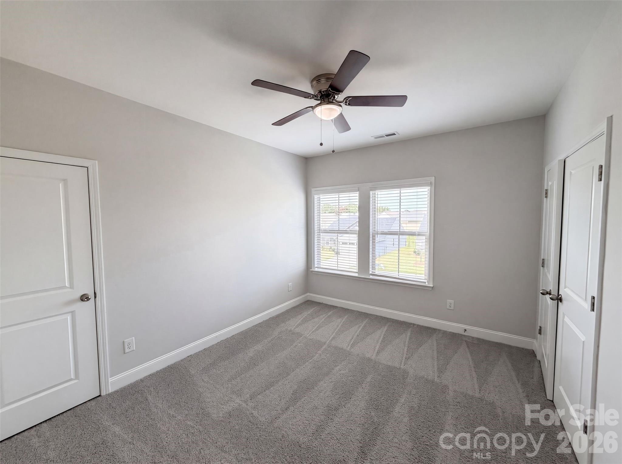 4273 Stream Dale Circle Property Photo 4