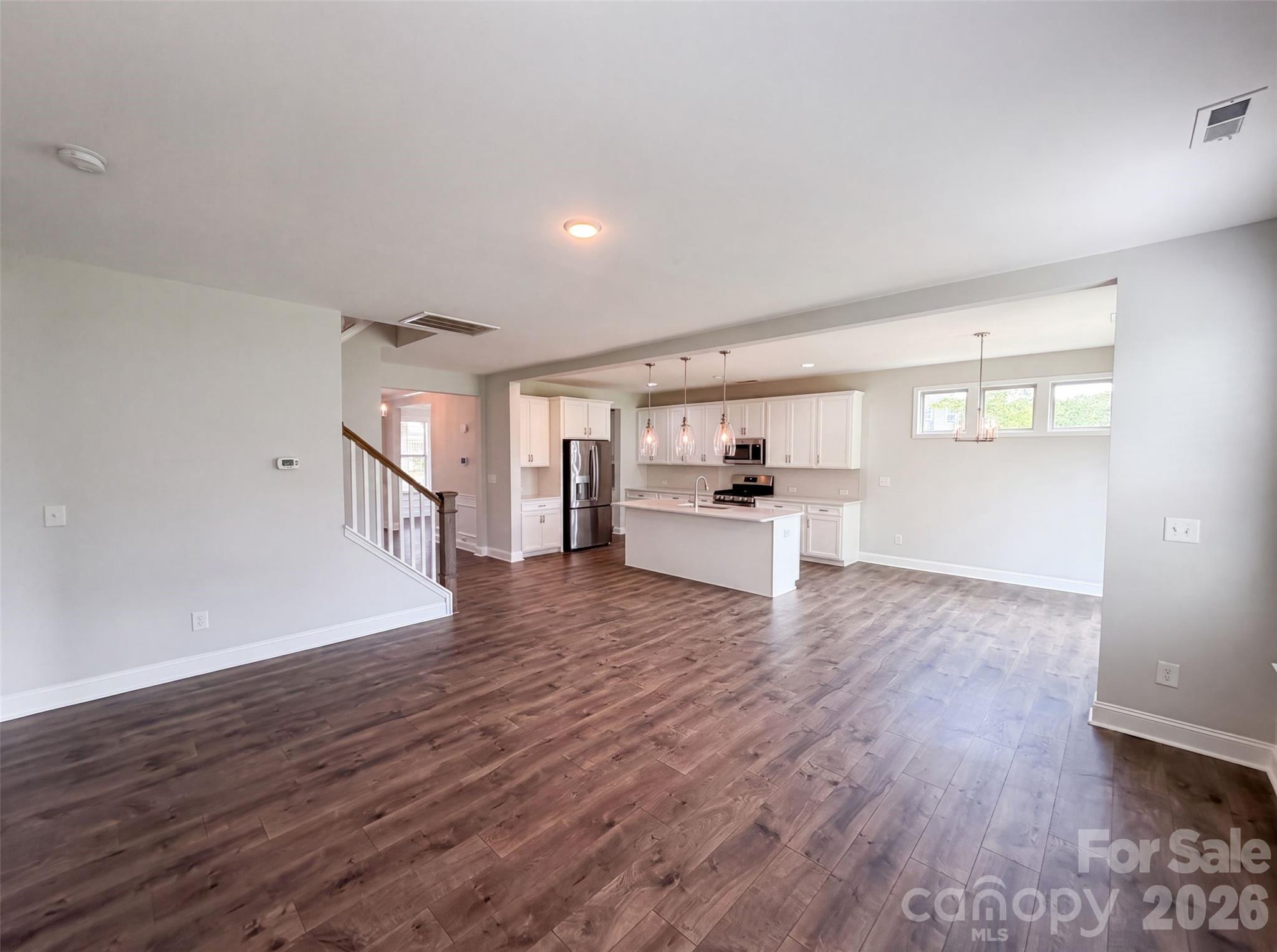 4273 Stream Dale Circle Property Photo 6