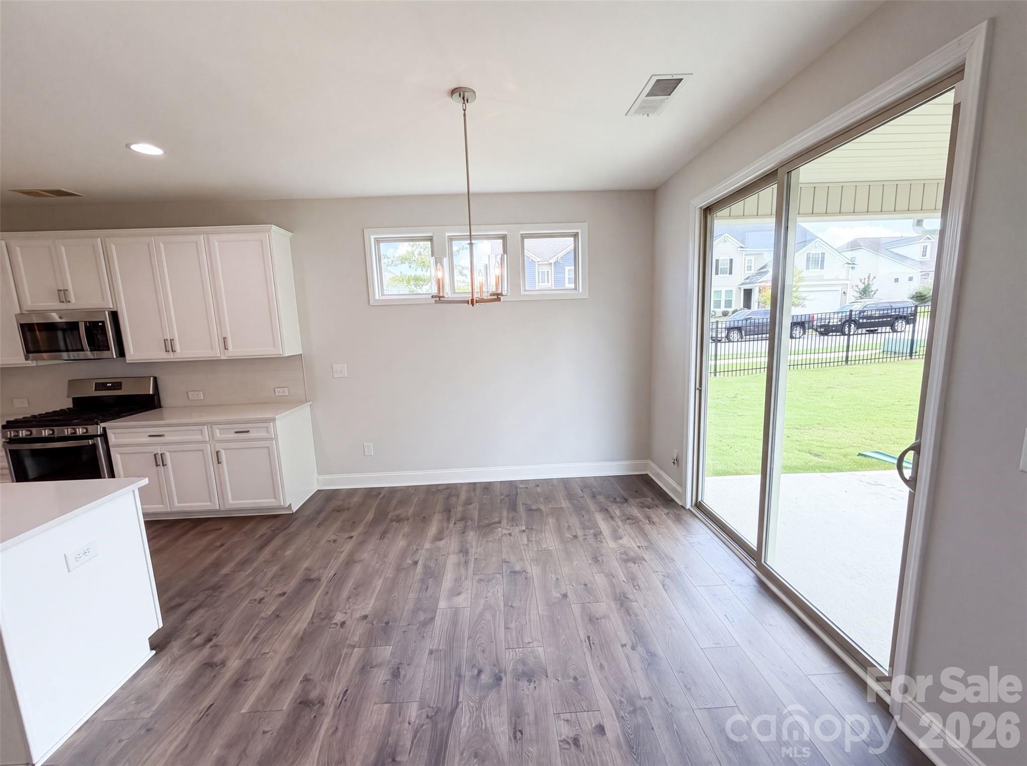 4273 Stream Dale Circle Property Photo 7