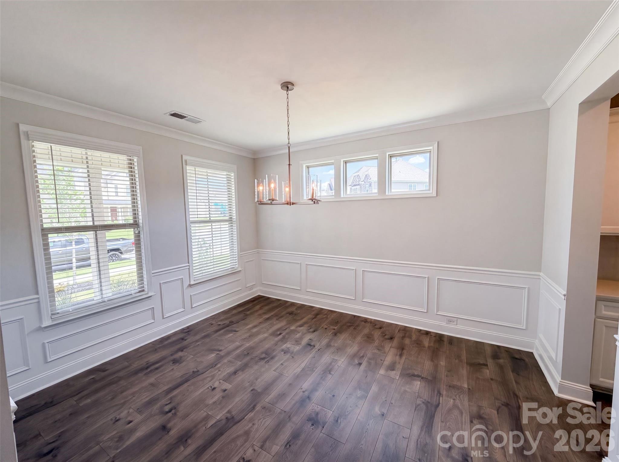 4273 Stream Dale Circle Property Photo 8