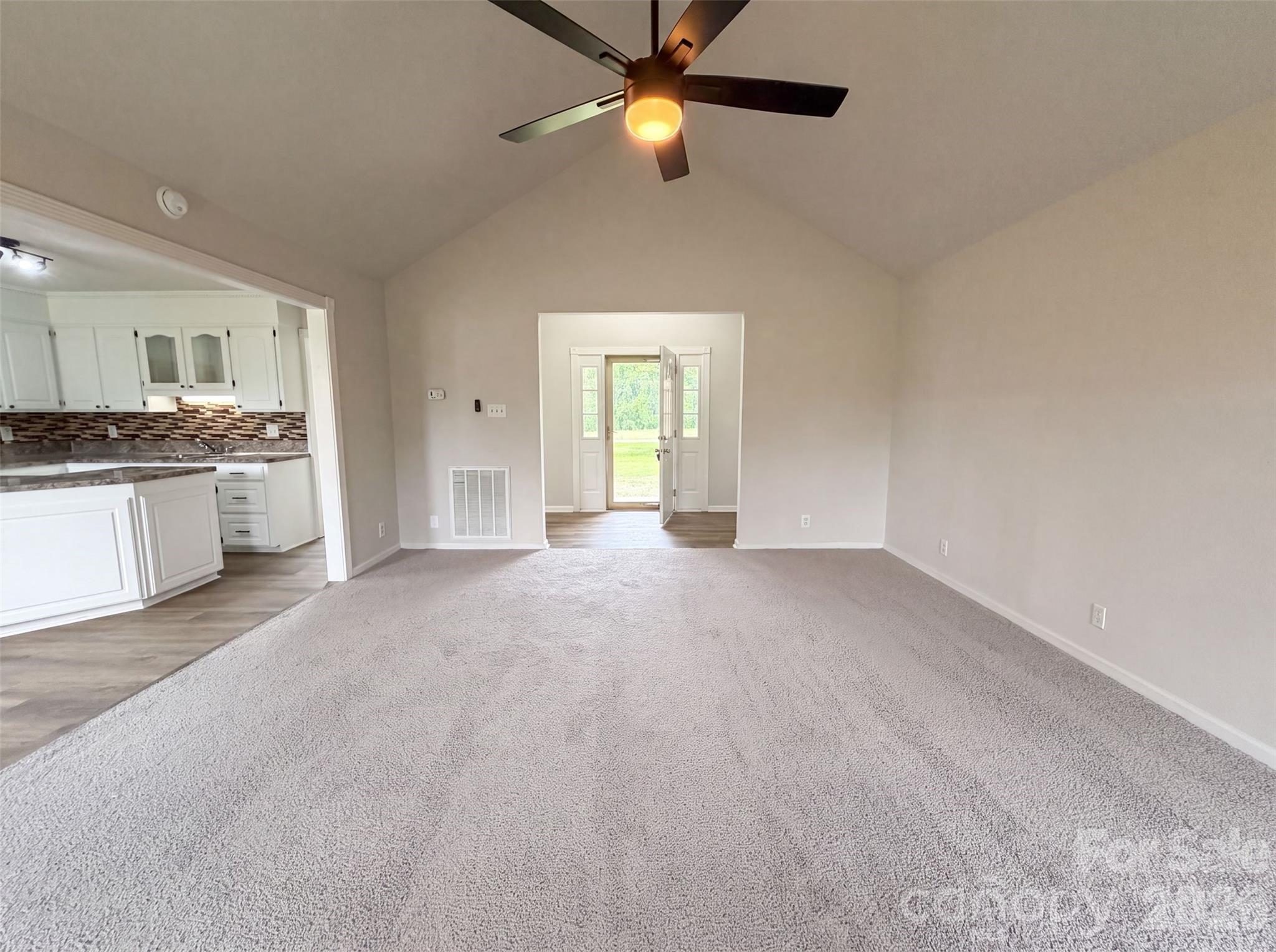972 Darby Road Property Photo 3