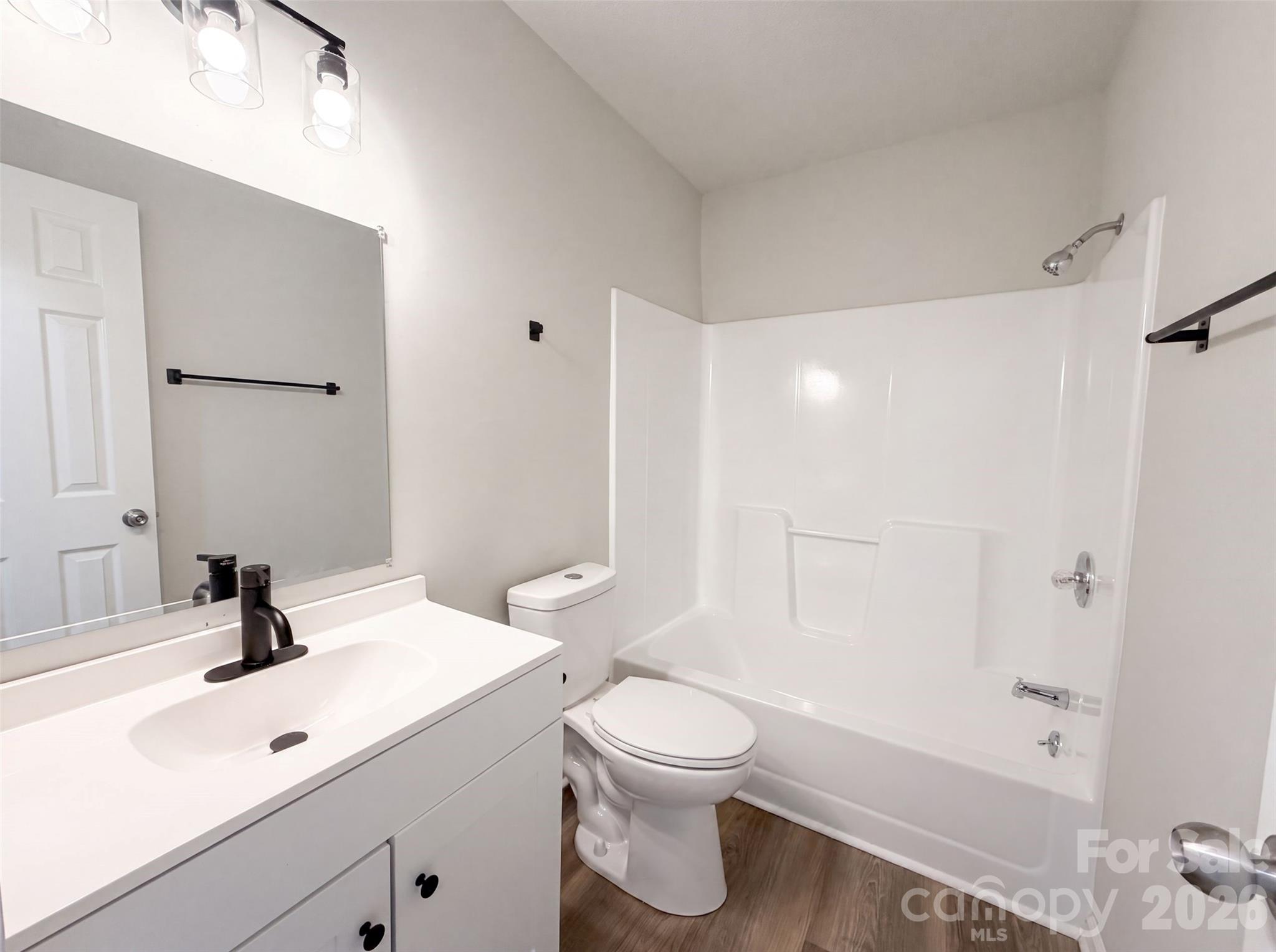 972 Darby Road Property Photo 12