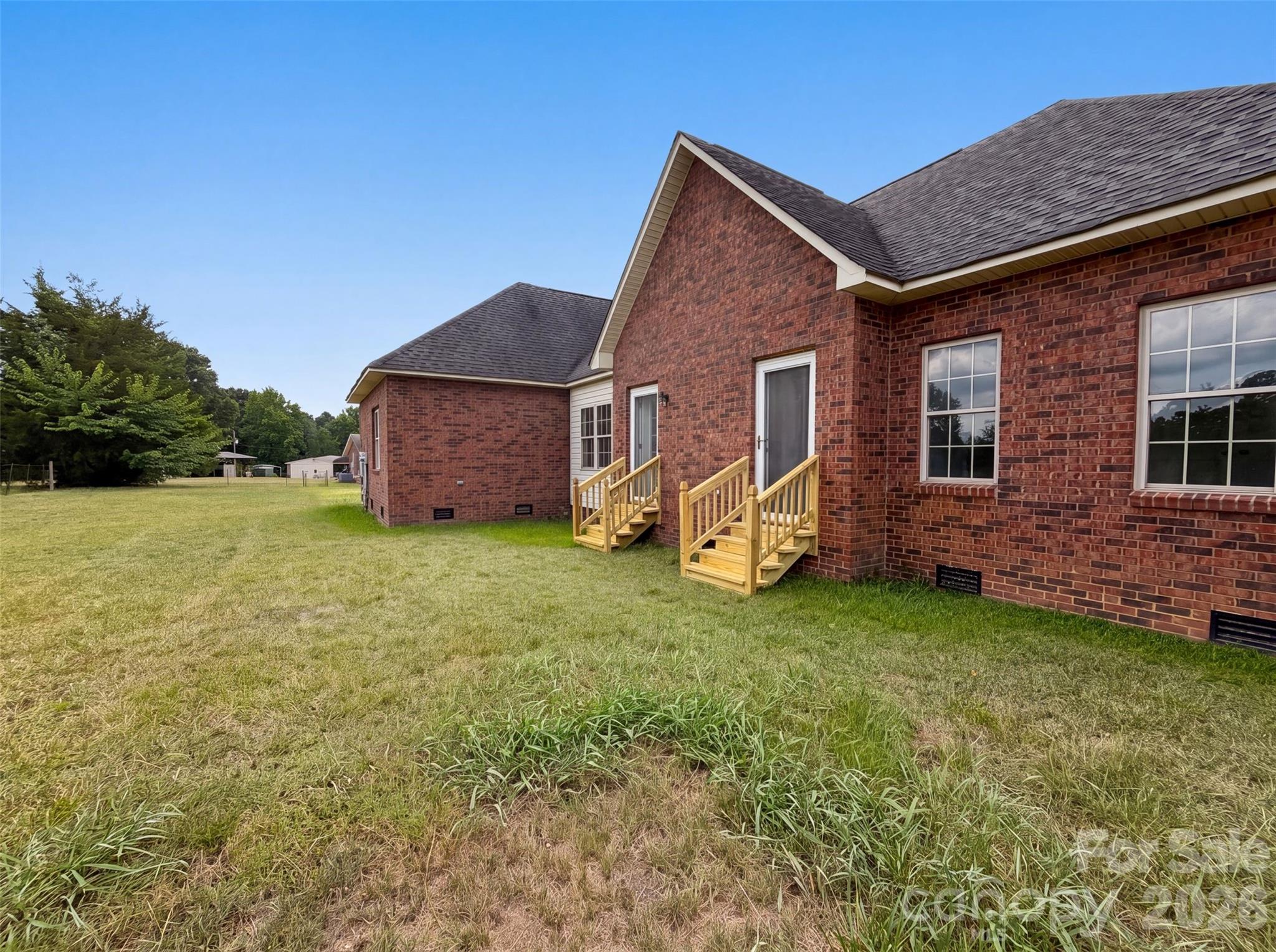 972 Darby Road Property Photo 15