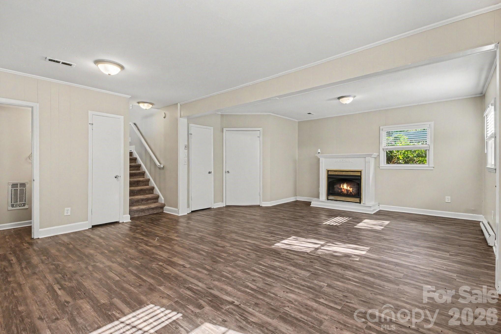 6209 Springfield Drive Property Photo 4