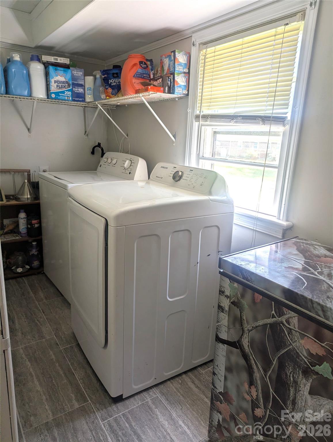 605 Lincoln Lane Property Photo 14