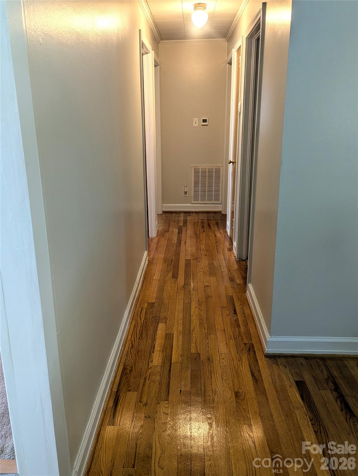 605 Lincoln Lane Property Photo 15