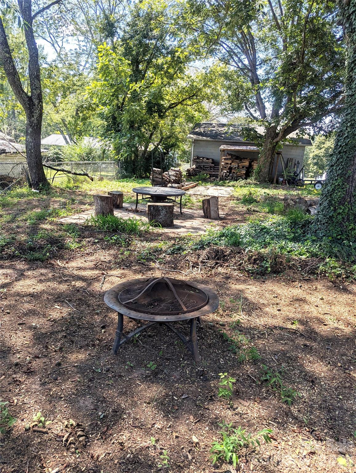 605 Lincoln Lane Property Photo 41