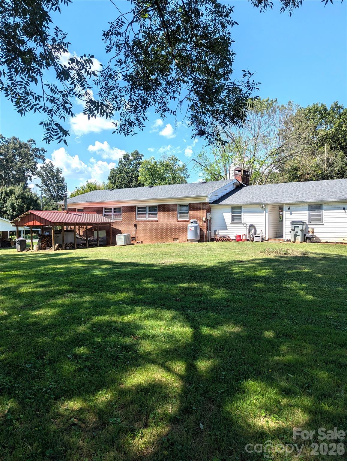 605 Lincoln Lane Property Photo 45