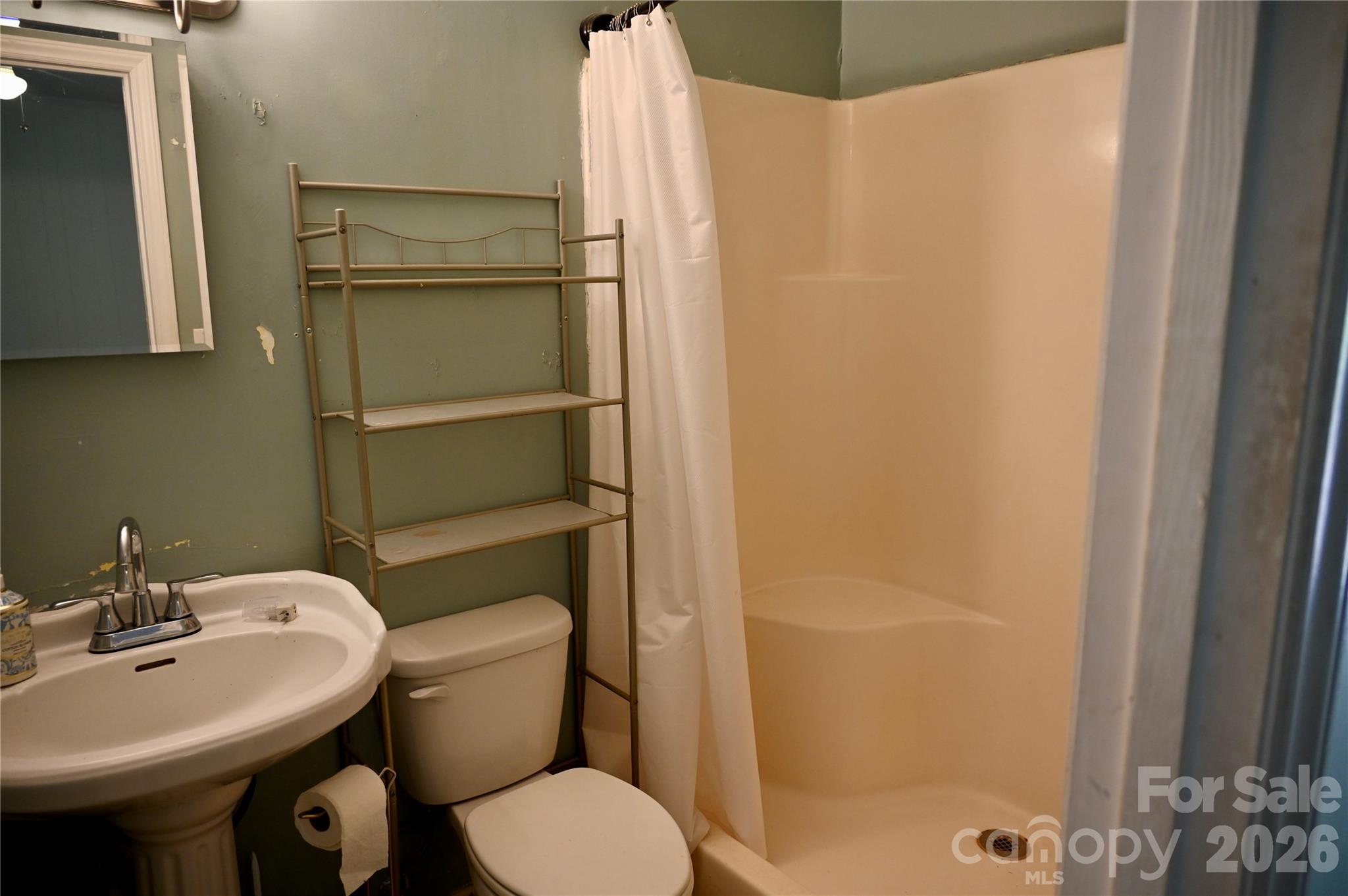 3166 Holly Road Property Photo 20