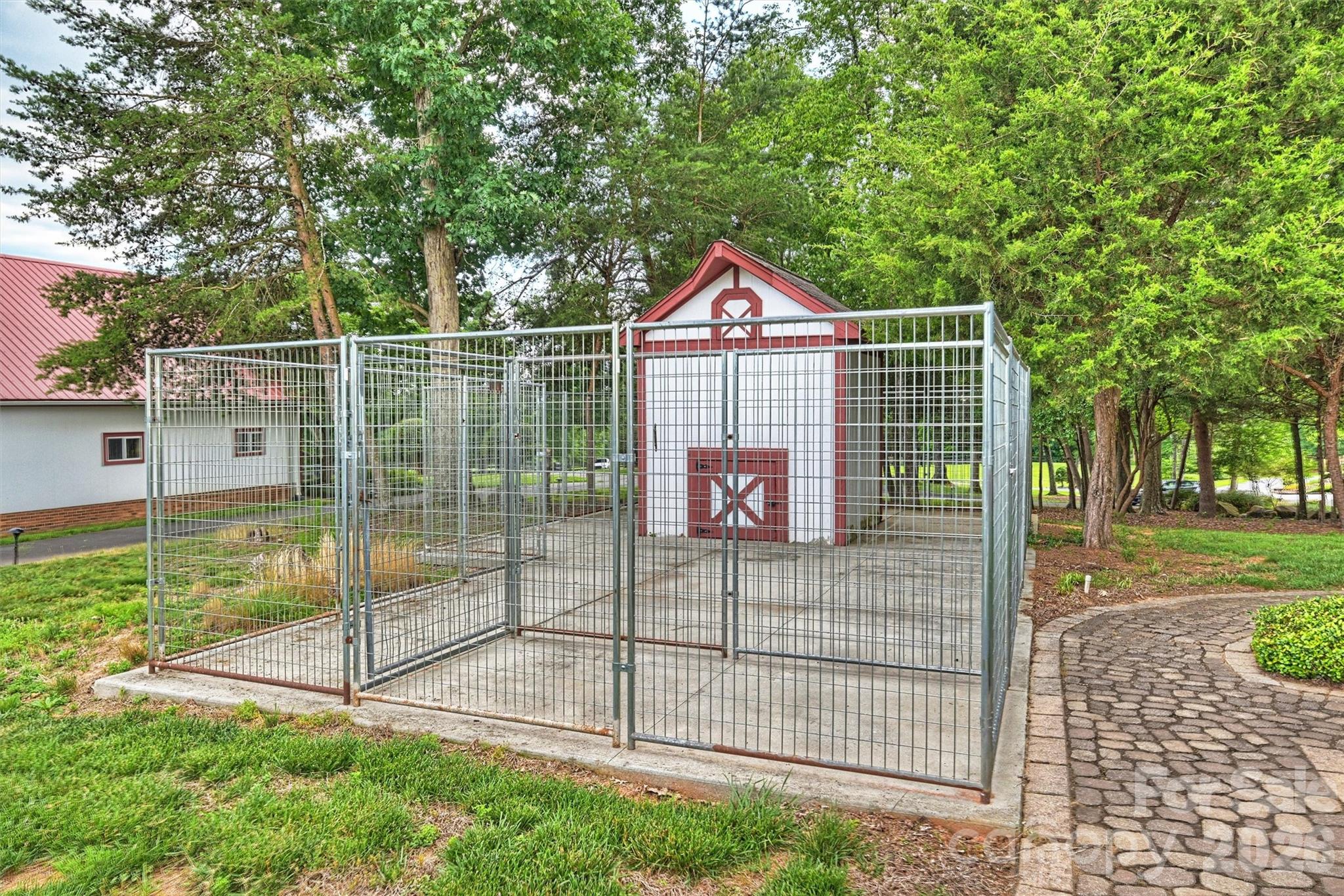 172 & 186 Tuckertown Road Property Photo 16