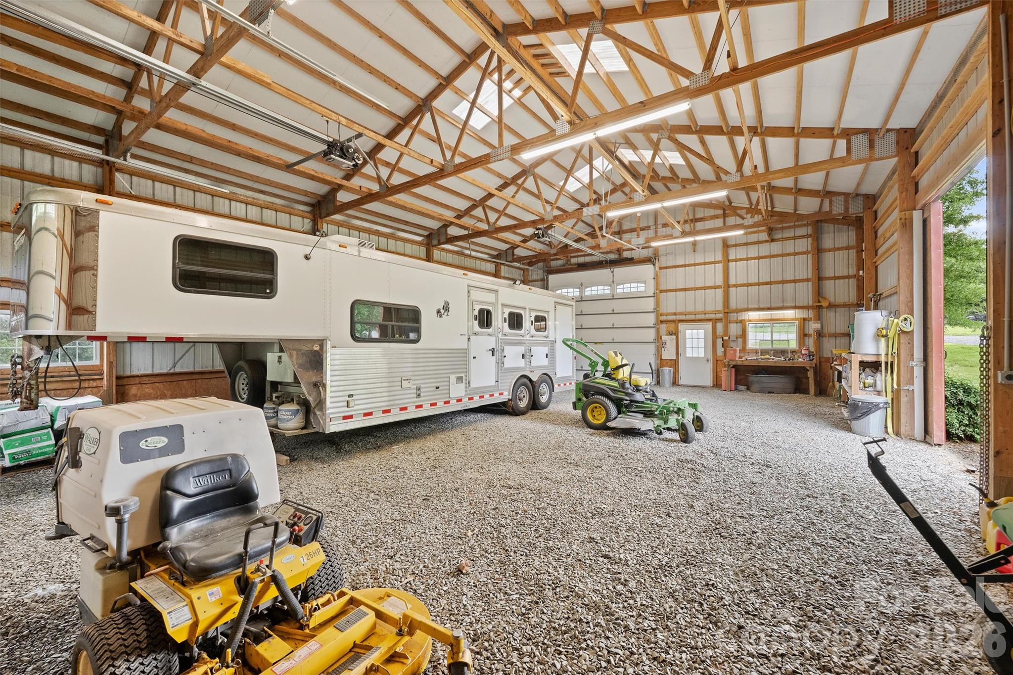 172 & 186 Tuckertown Road Property Photo 32