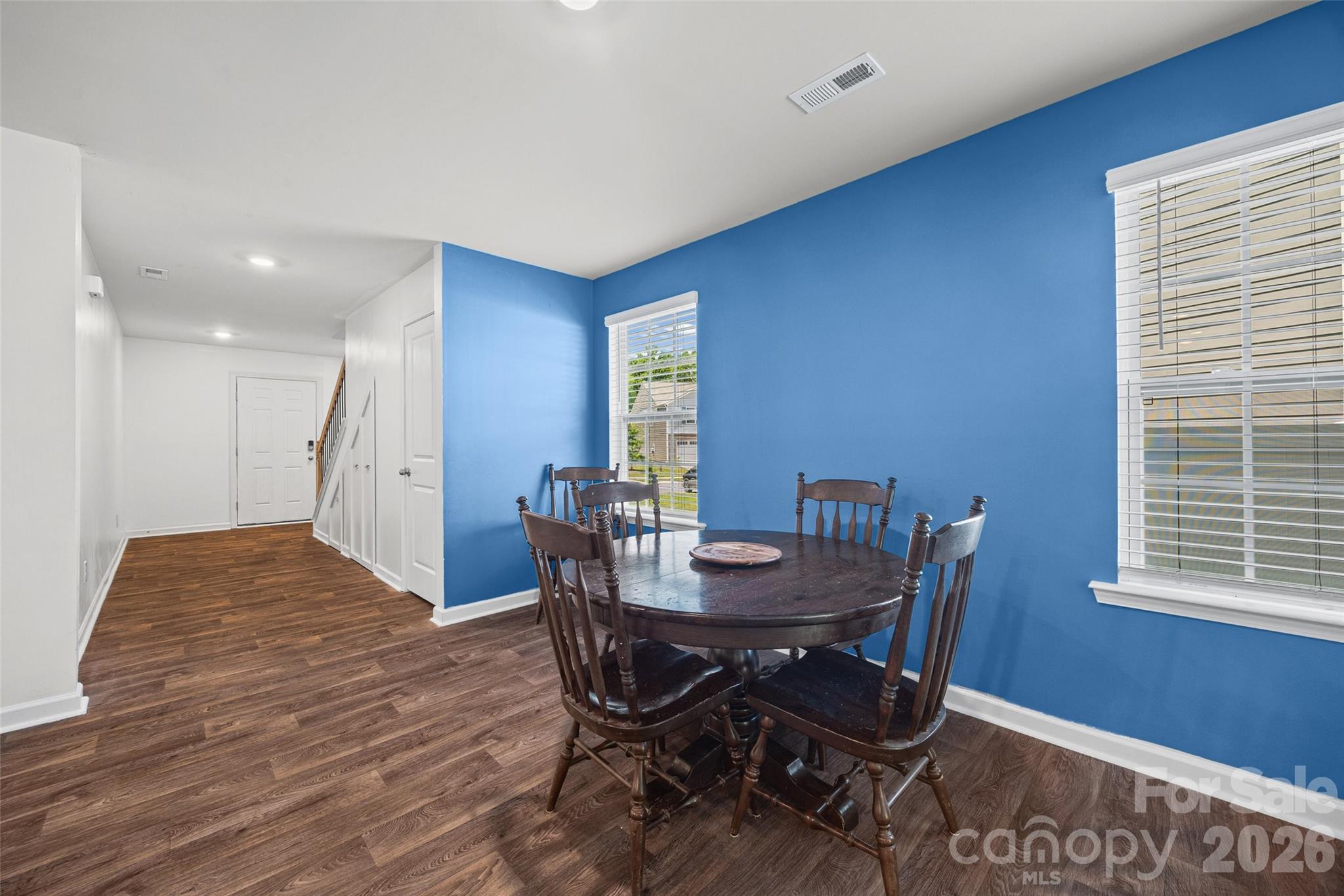 2014 Redstone Drive Property Photo 6