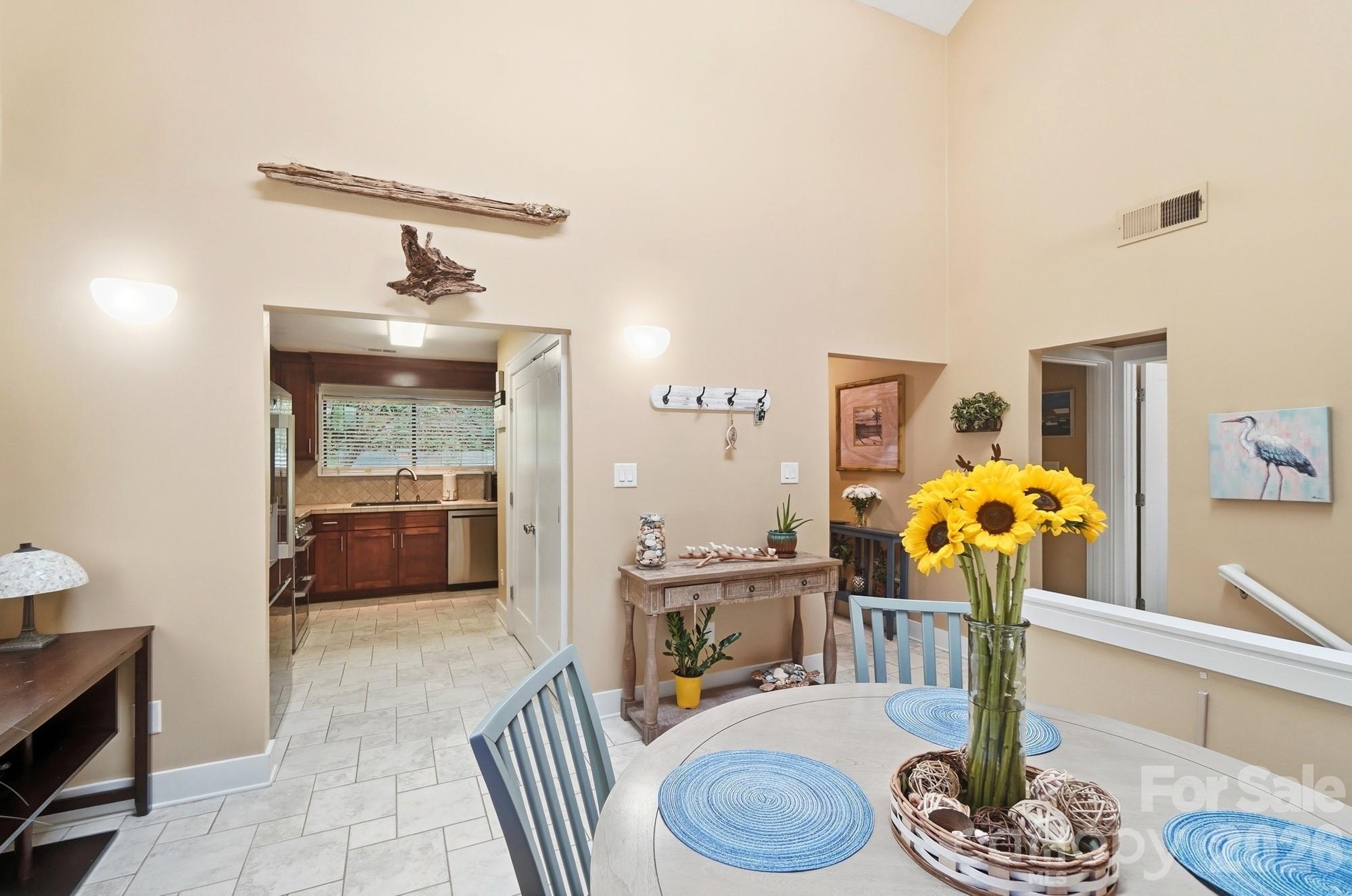 4142 Charlotte Highway C Property Photo 12
