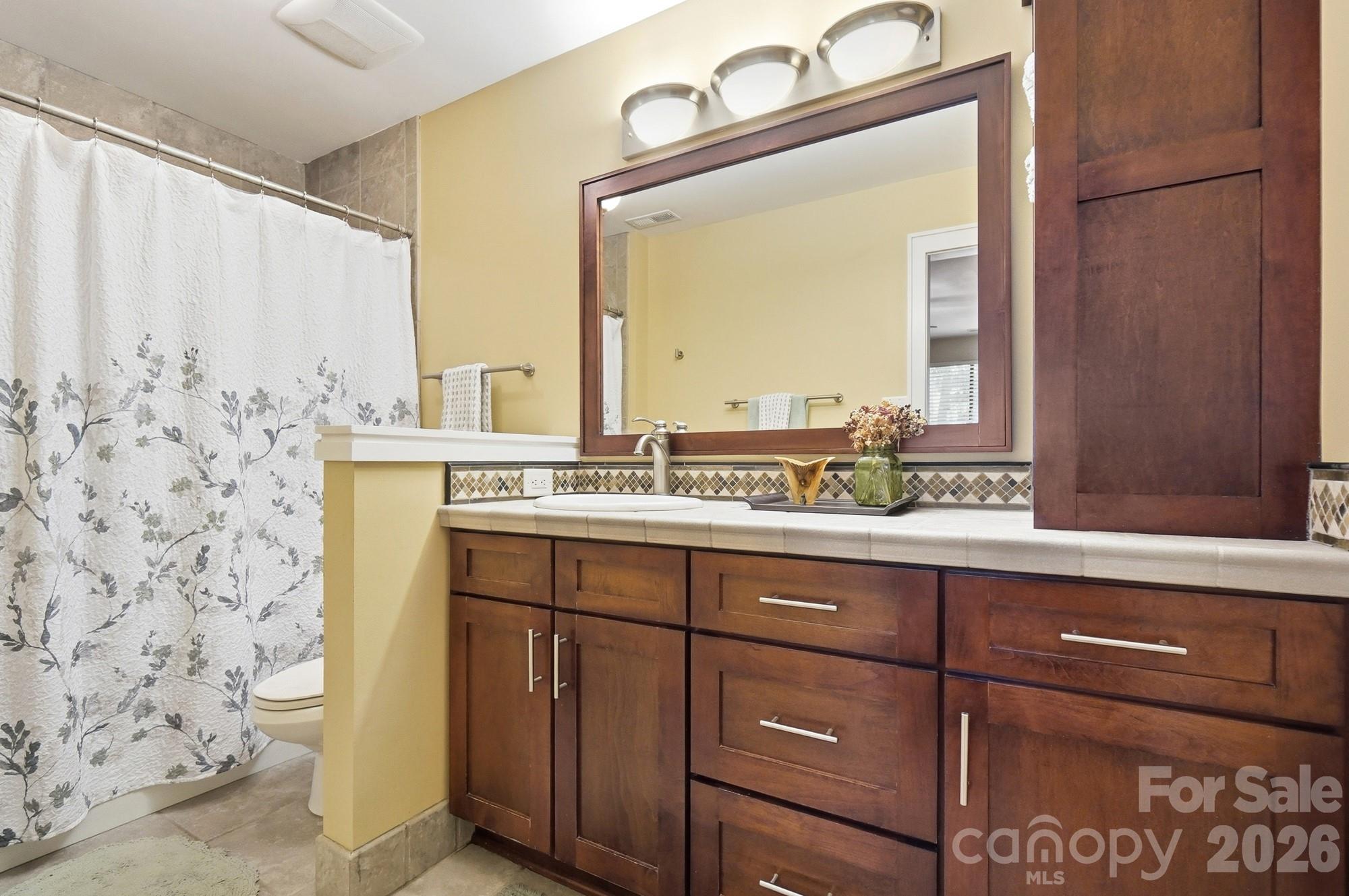 4142 Charlotte Highway C Property Photo 28
