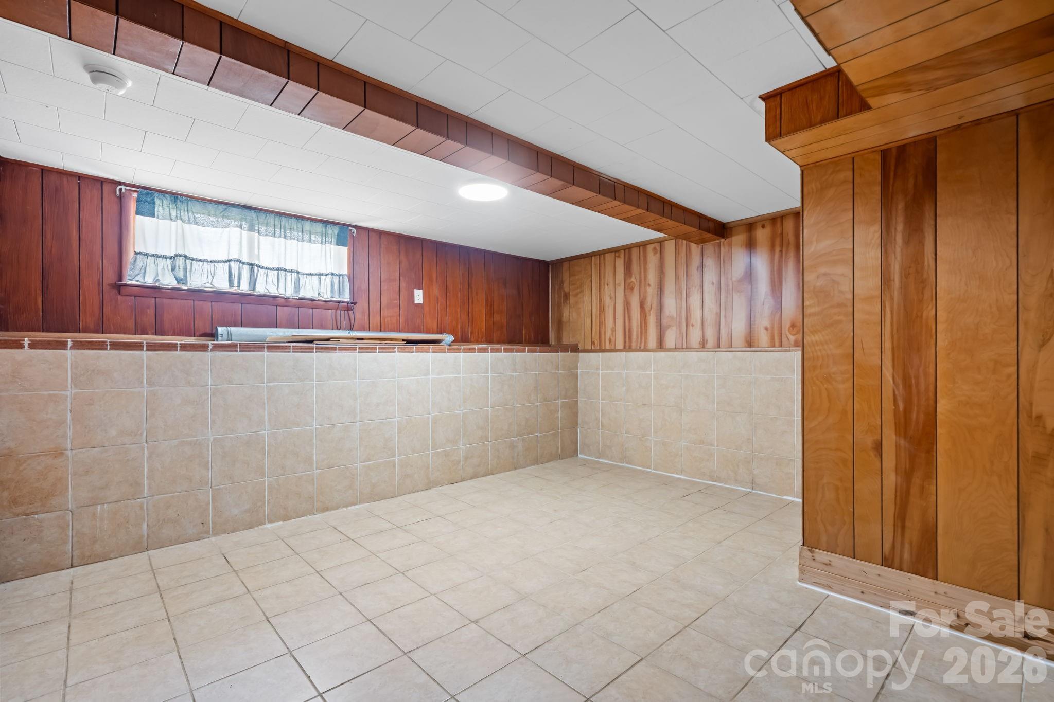 24 Midway Street Property Photo 14