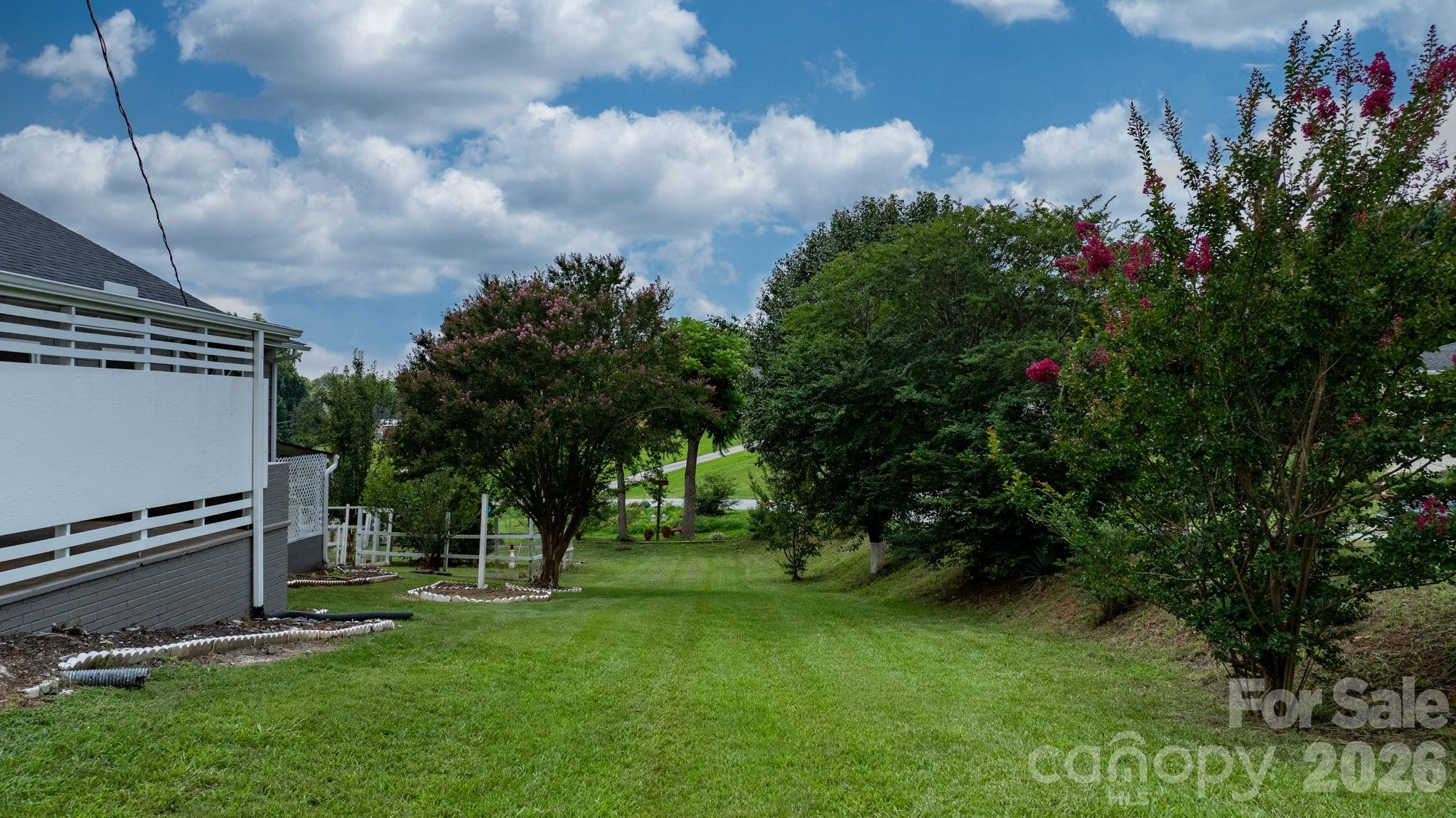24 Midway Street Property Photo 21