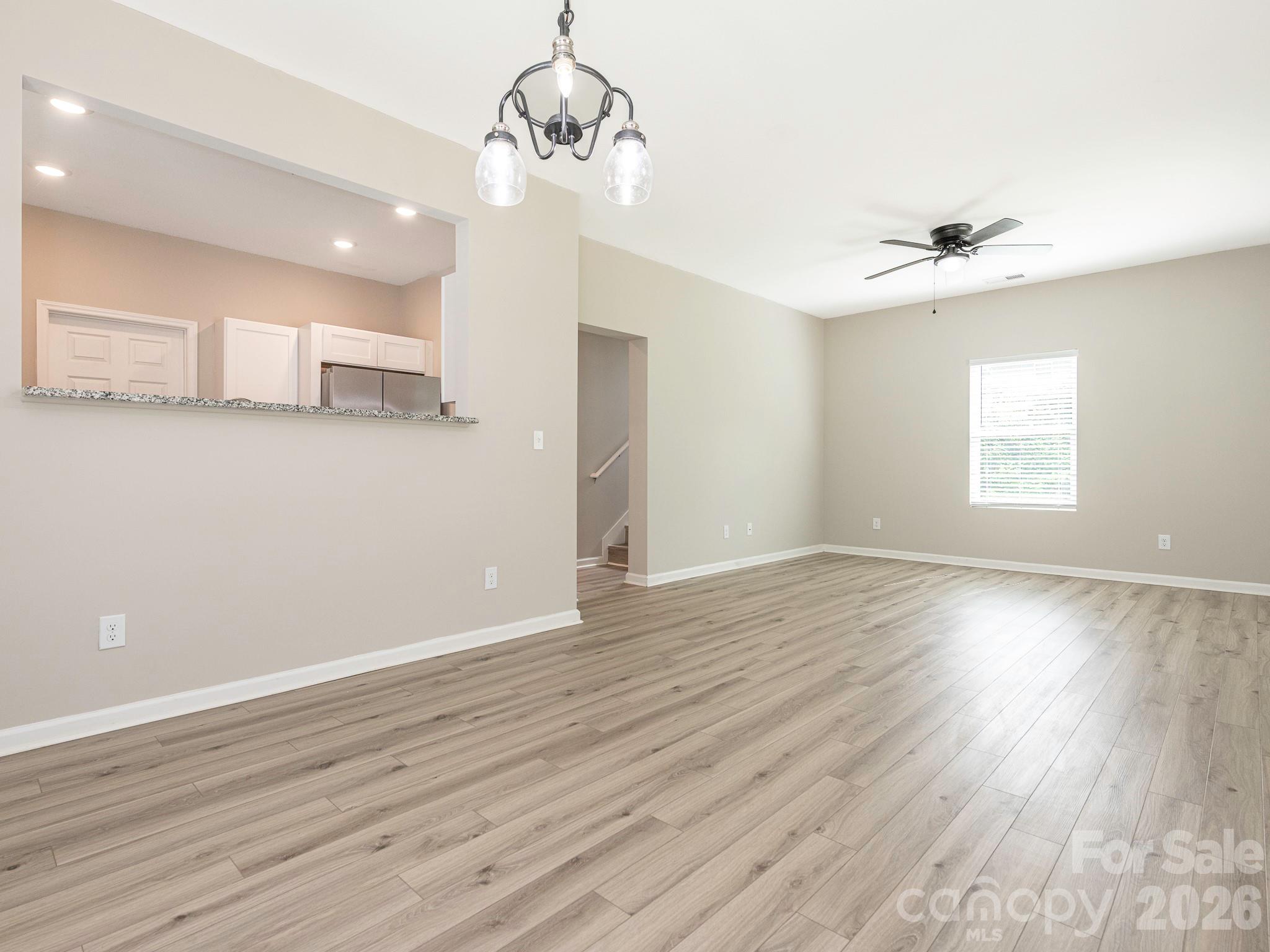 1646 Main Street Property Photo 5