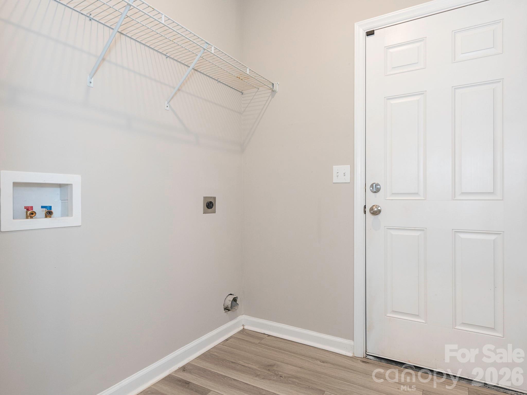 1646 Main Street Property Photo 12