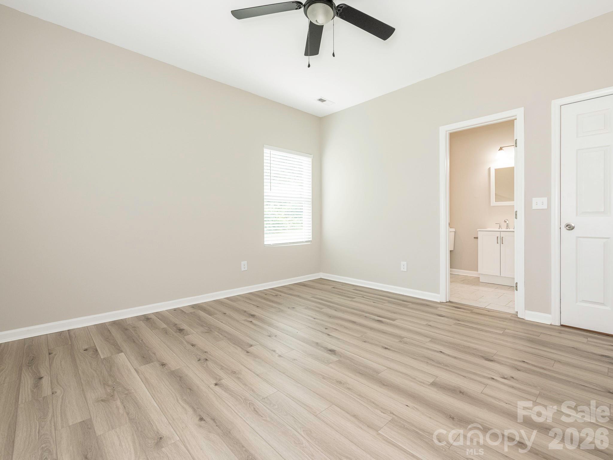 1646 Main Street Property Photo 15