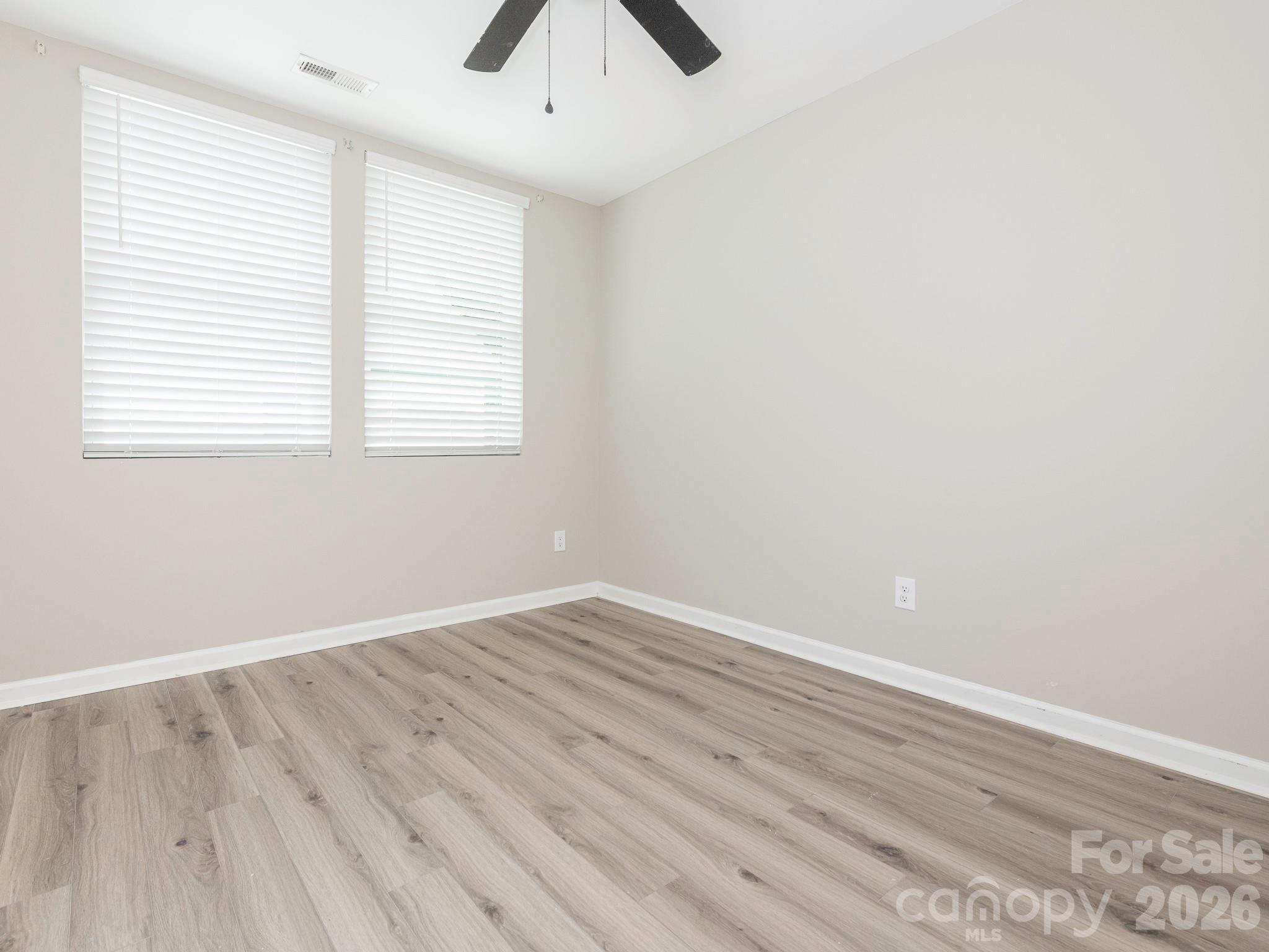 1646 Main Street Property Photo 22