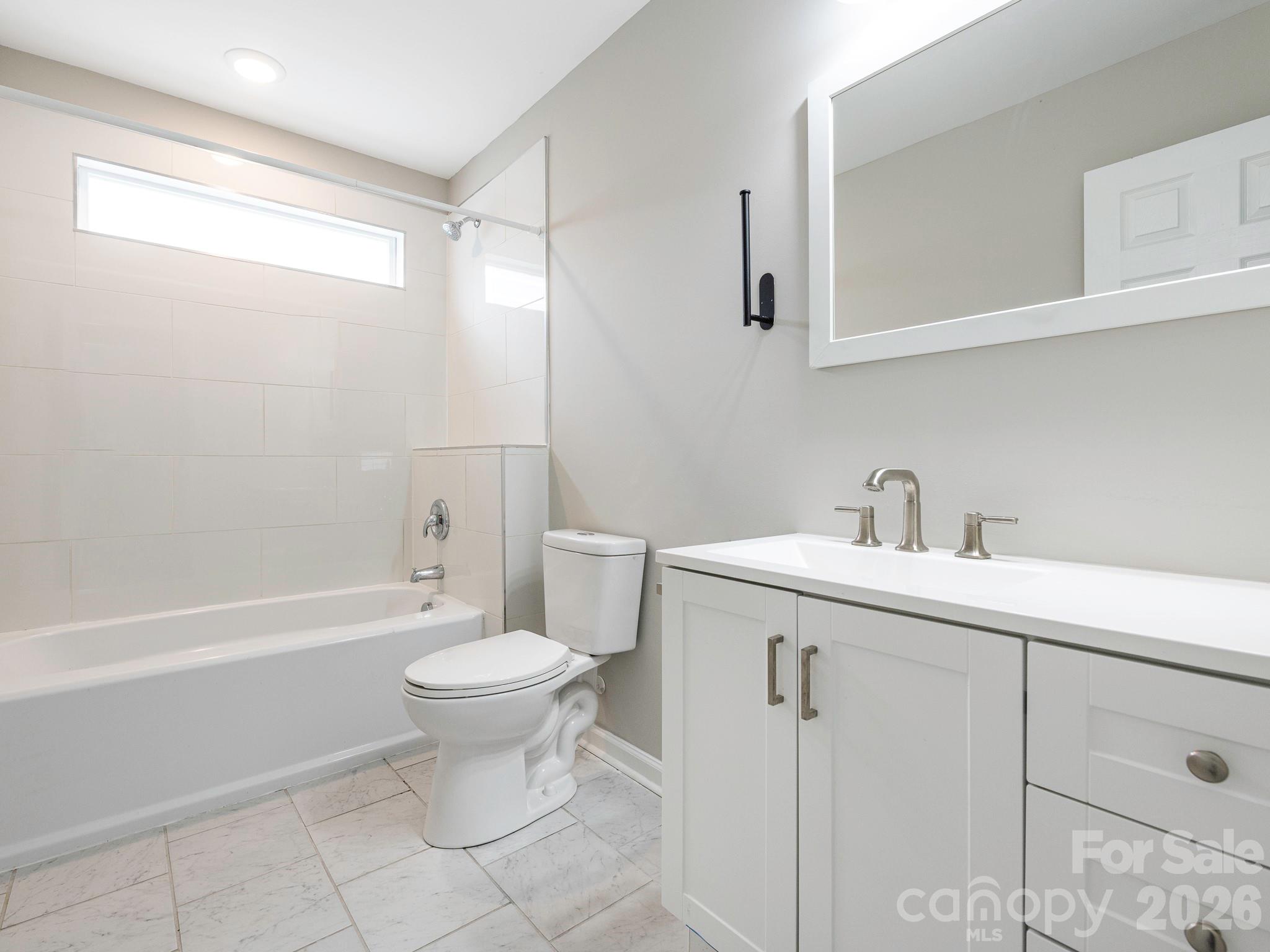 1646 Main Street Property Photo 24