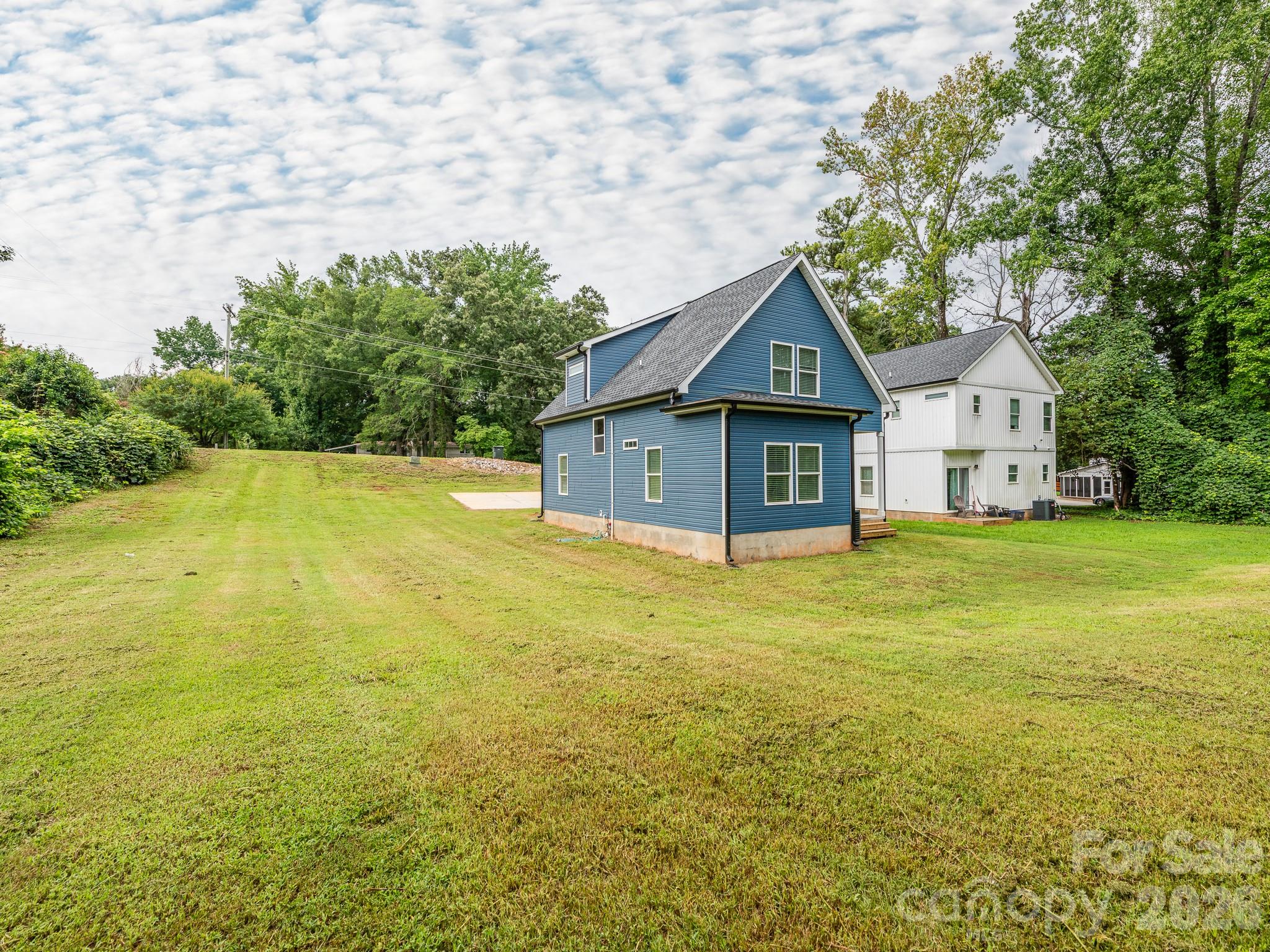 1646 Main Street Property Photo 27