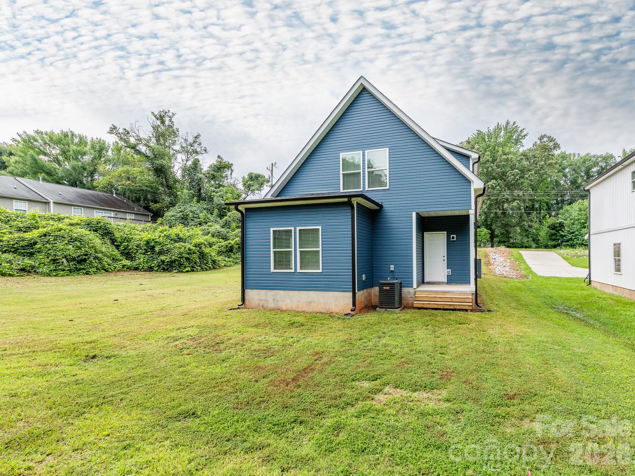 1646 Main Street Property Photo 29