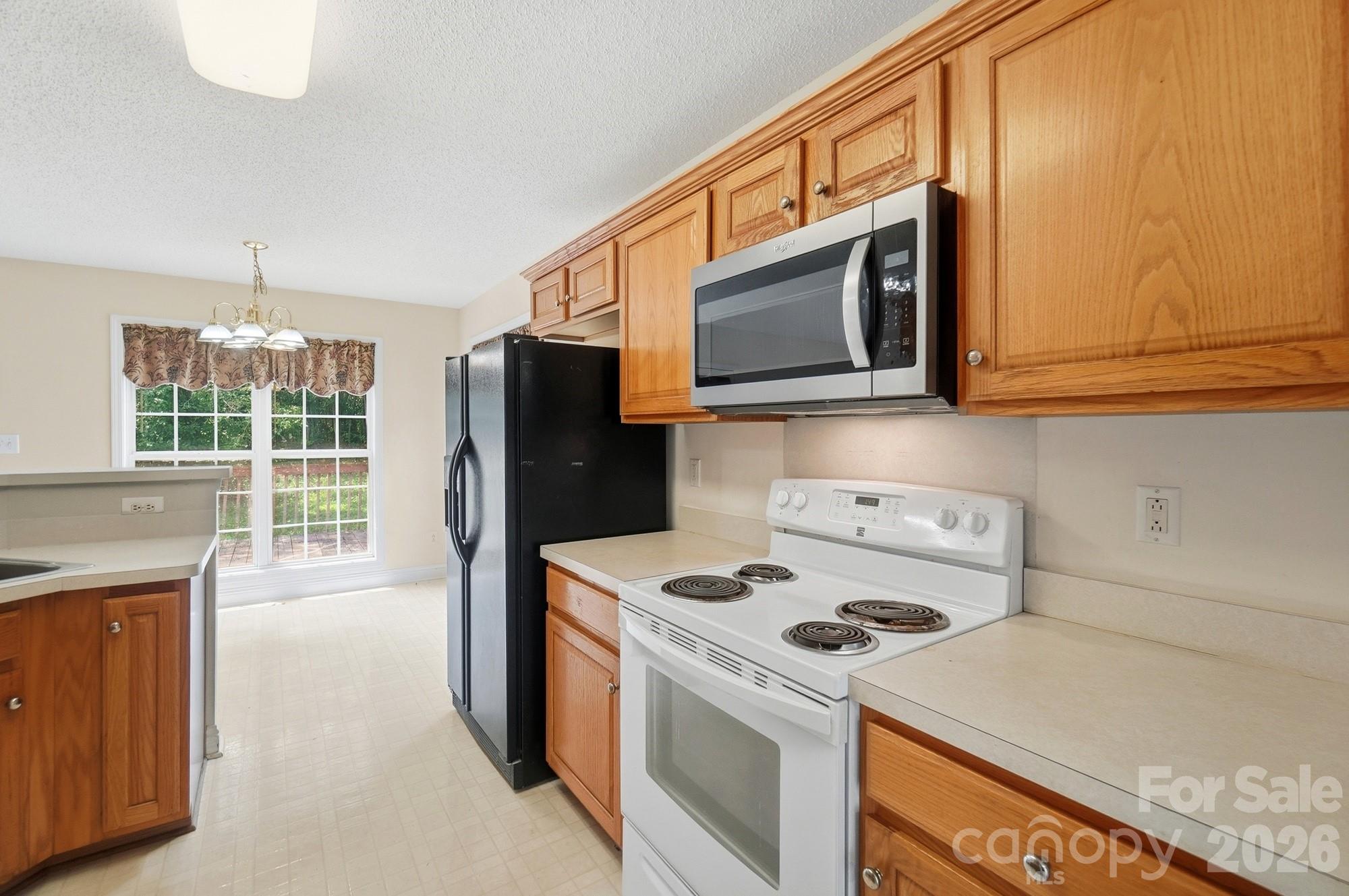 3405 Continental Drive Property Photo 4