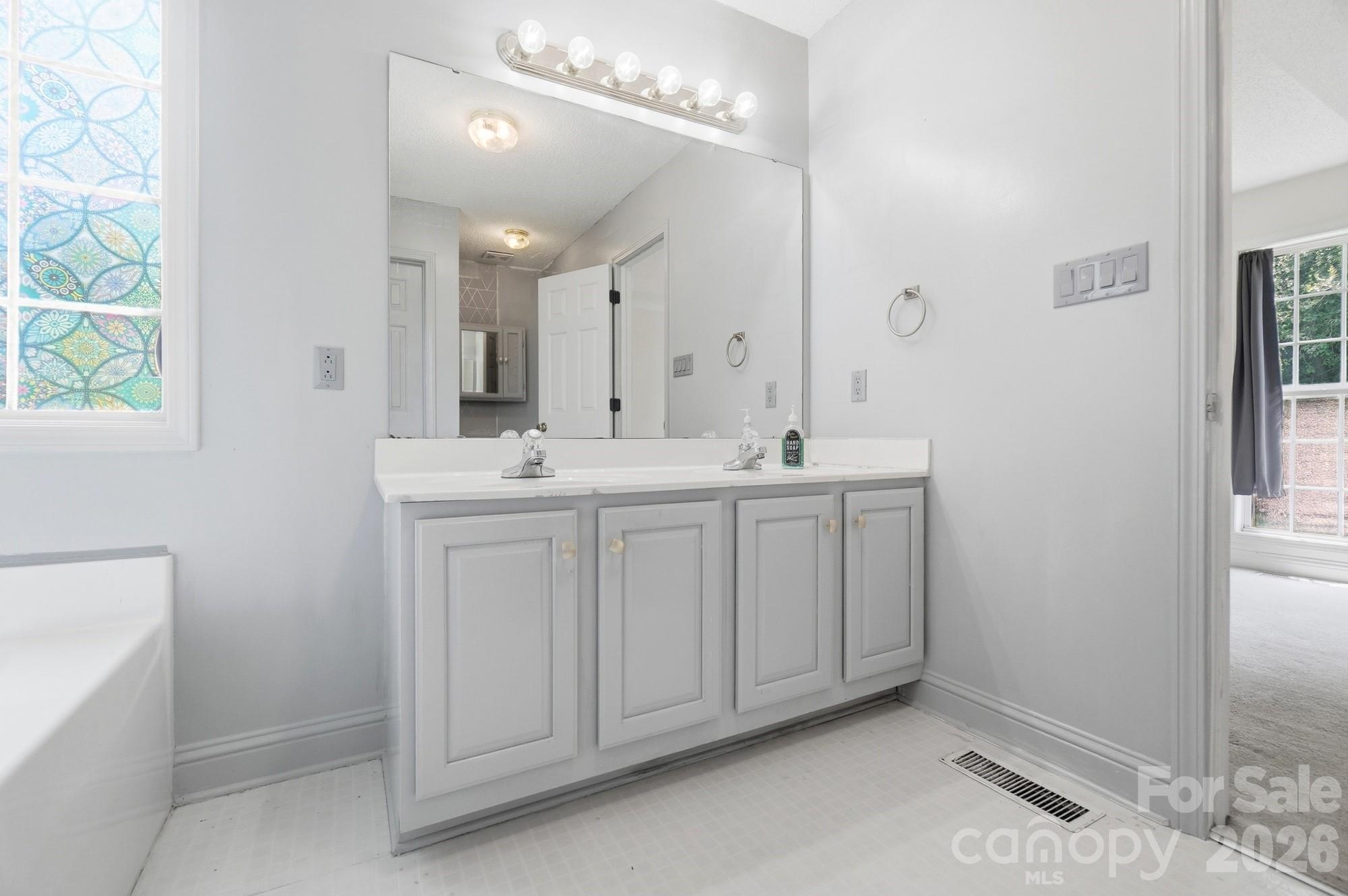3405 Continental Drive Property Photo 26