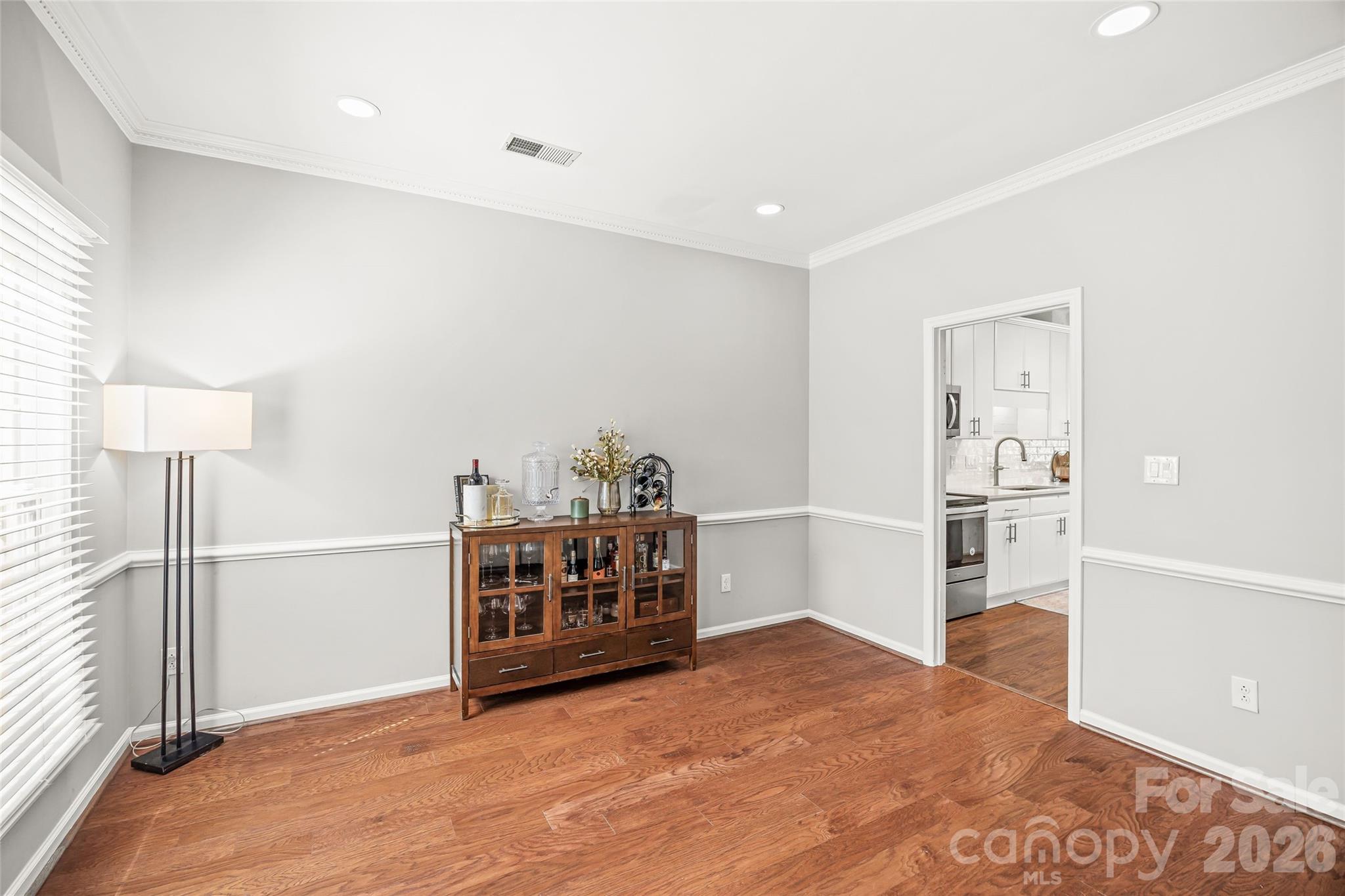 5933 Fitzwilliams Lane Property Photo 8