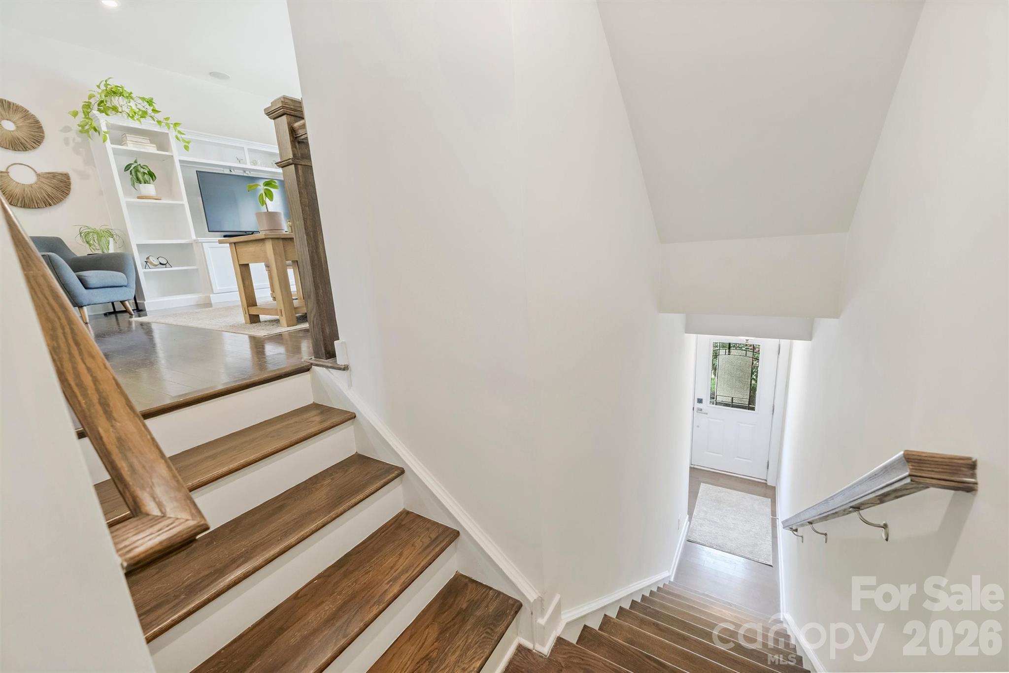 1940 Catkin Lane Property Photo 4