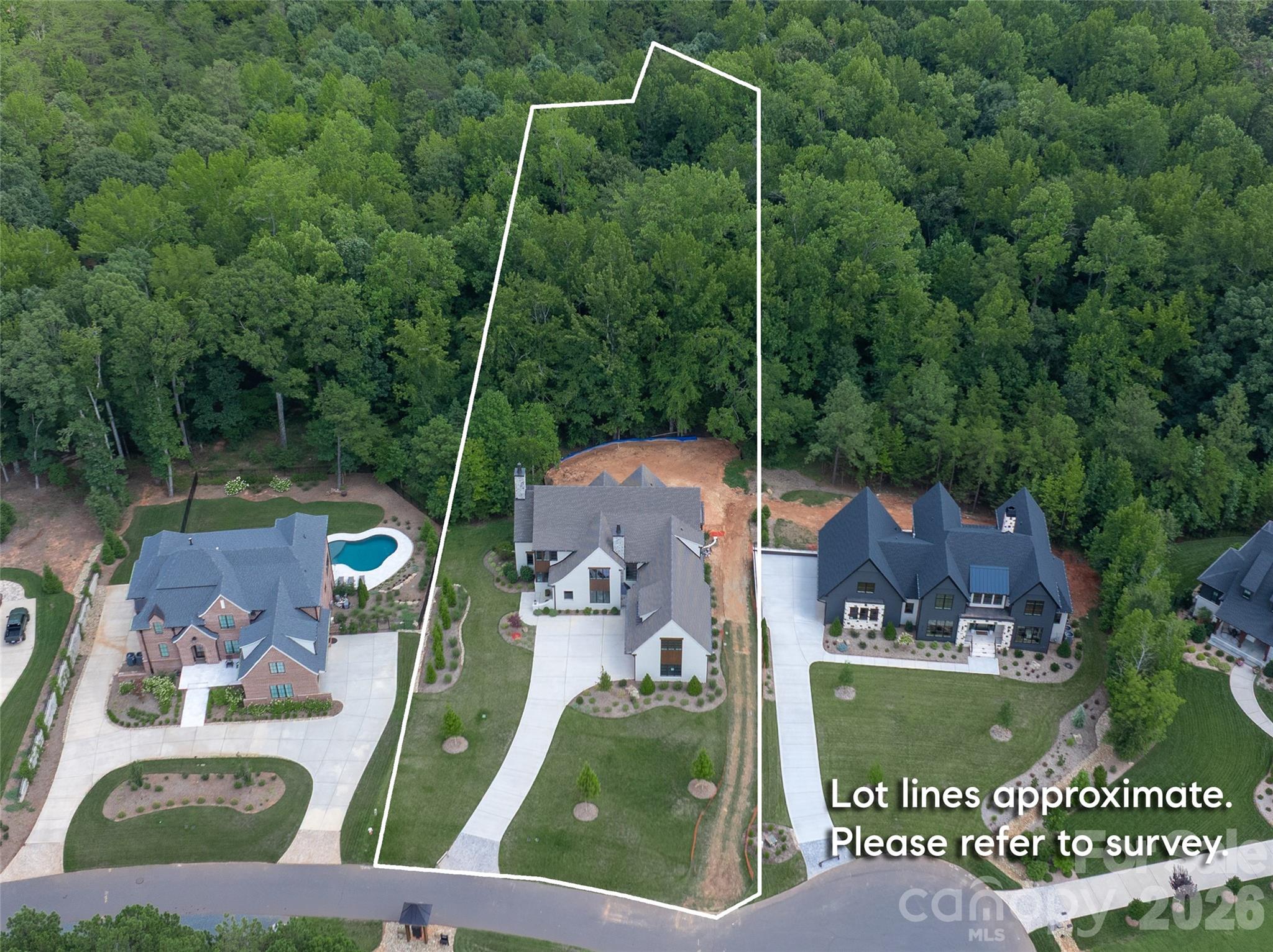 213 Crest Court Property Photo 2