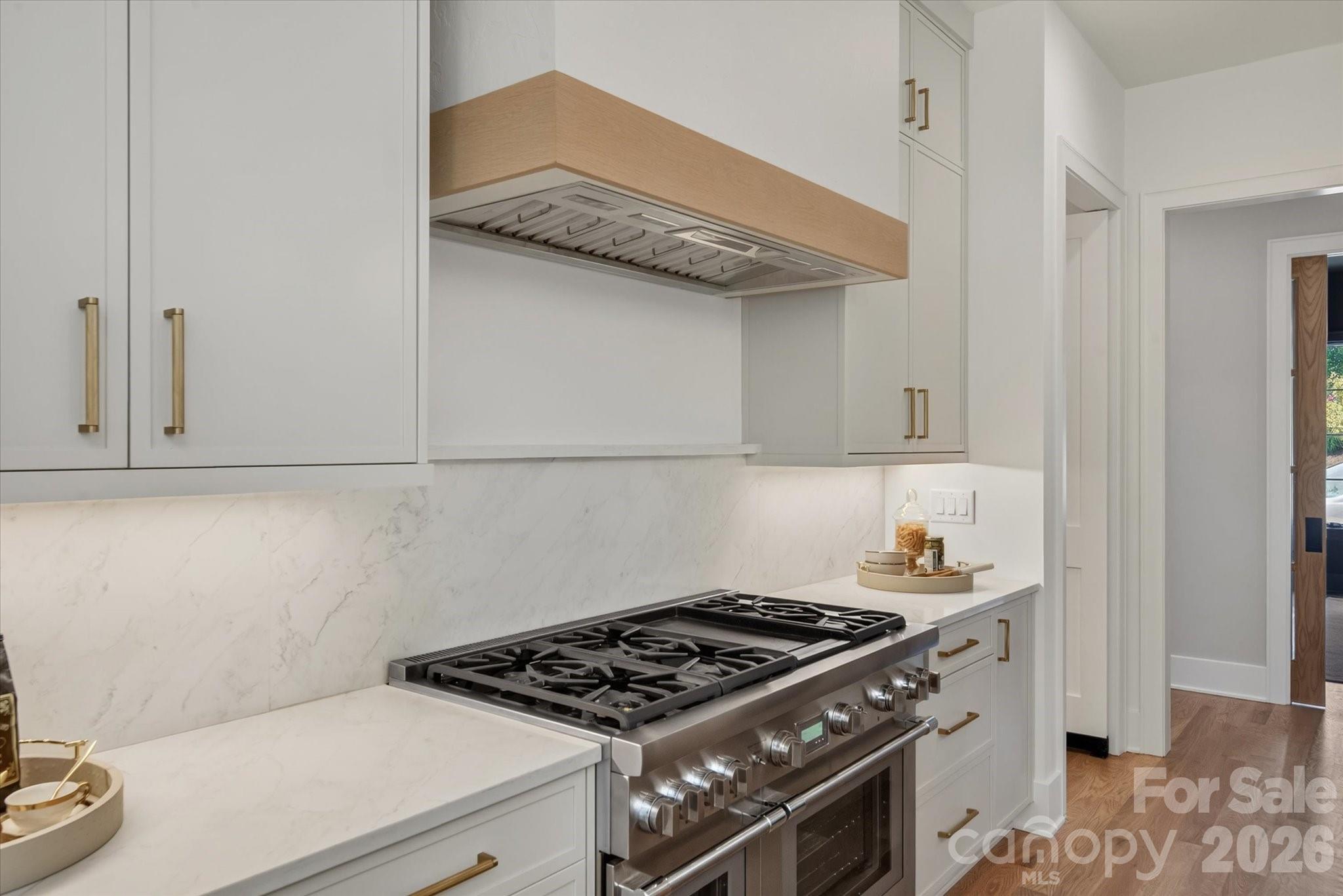 213 Crest Court Property Photo 14