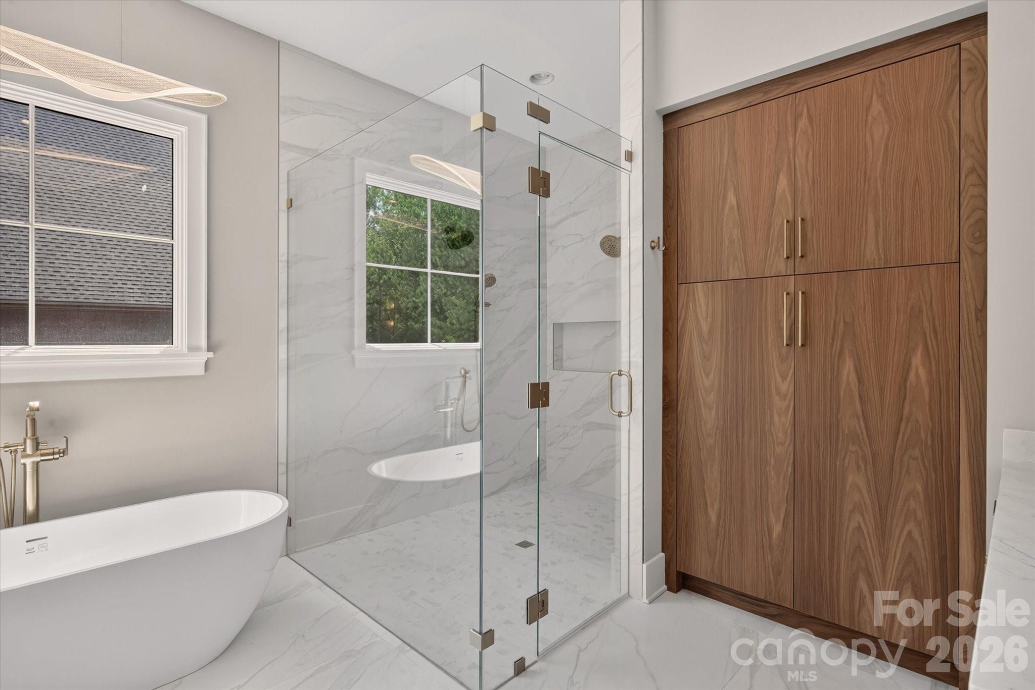 213 Crest Court Property Photo 21