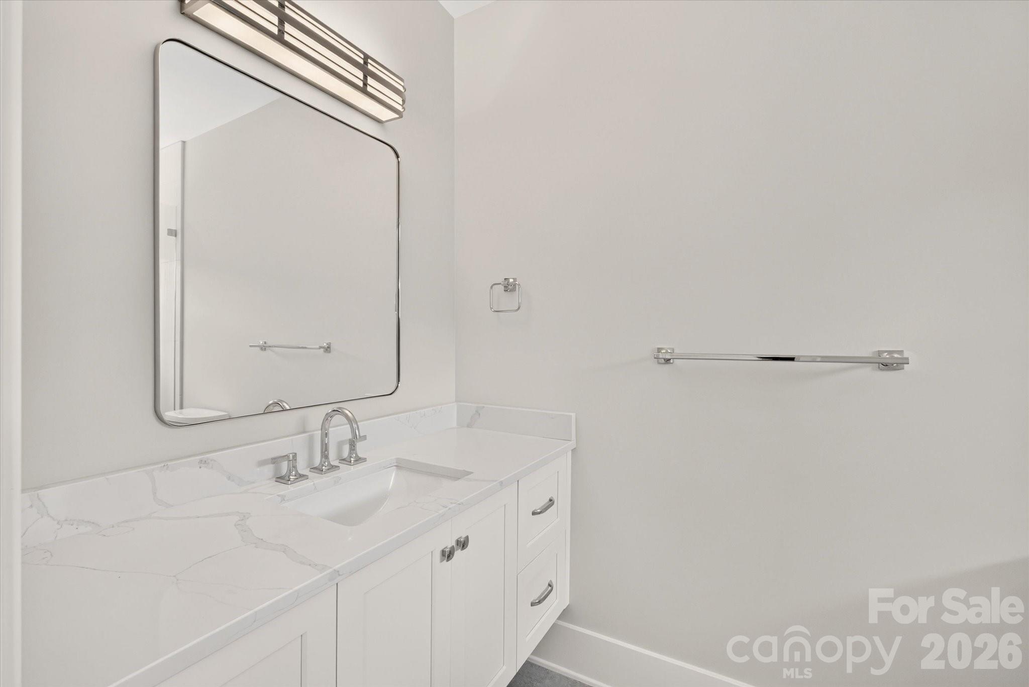 213 Crest Court Property Photo 33