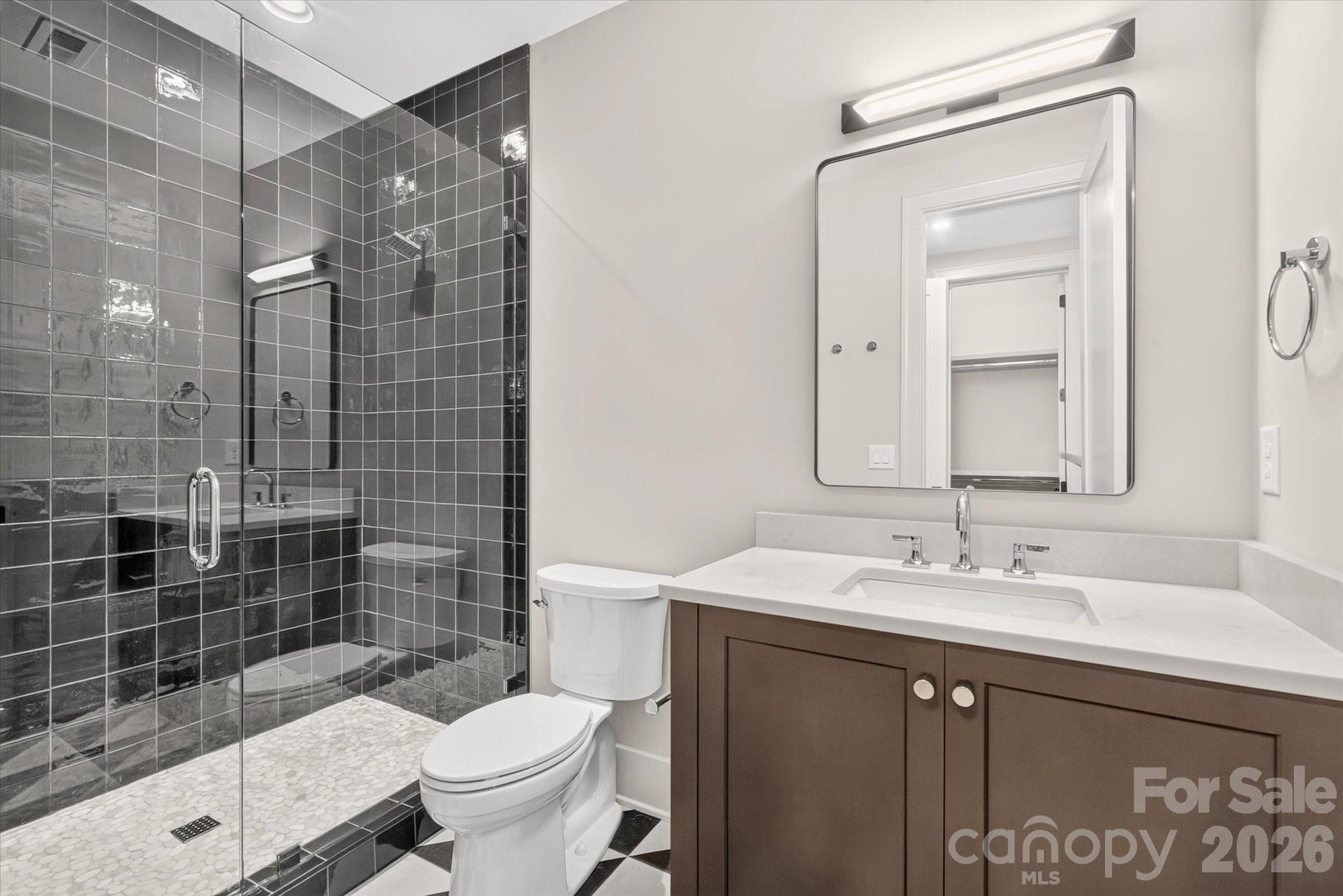 213 Crest Court Property Photo 45
