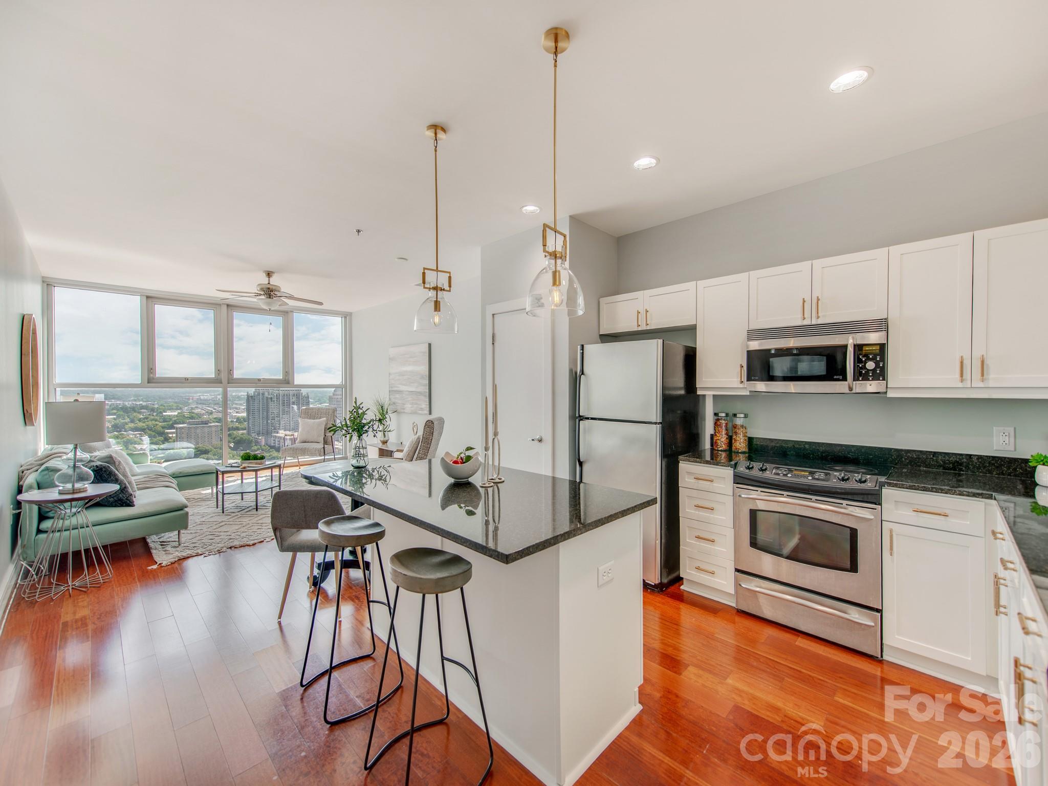 333 W Trade Street 2603 Property Photo 8