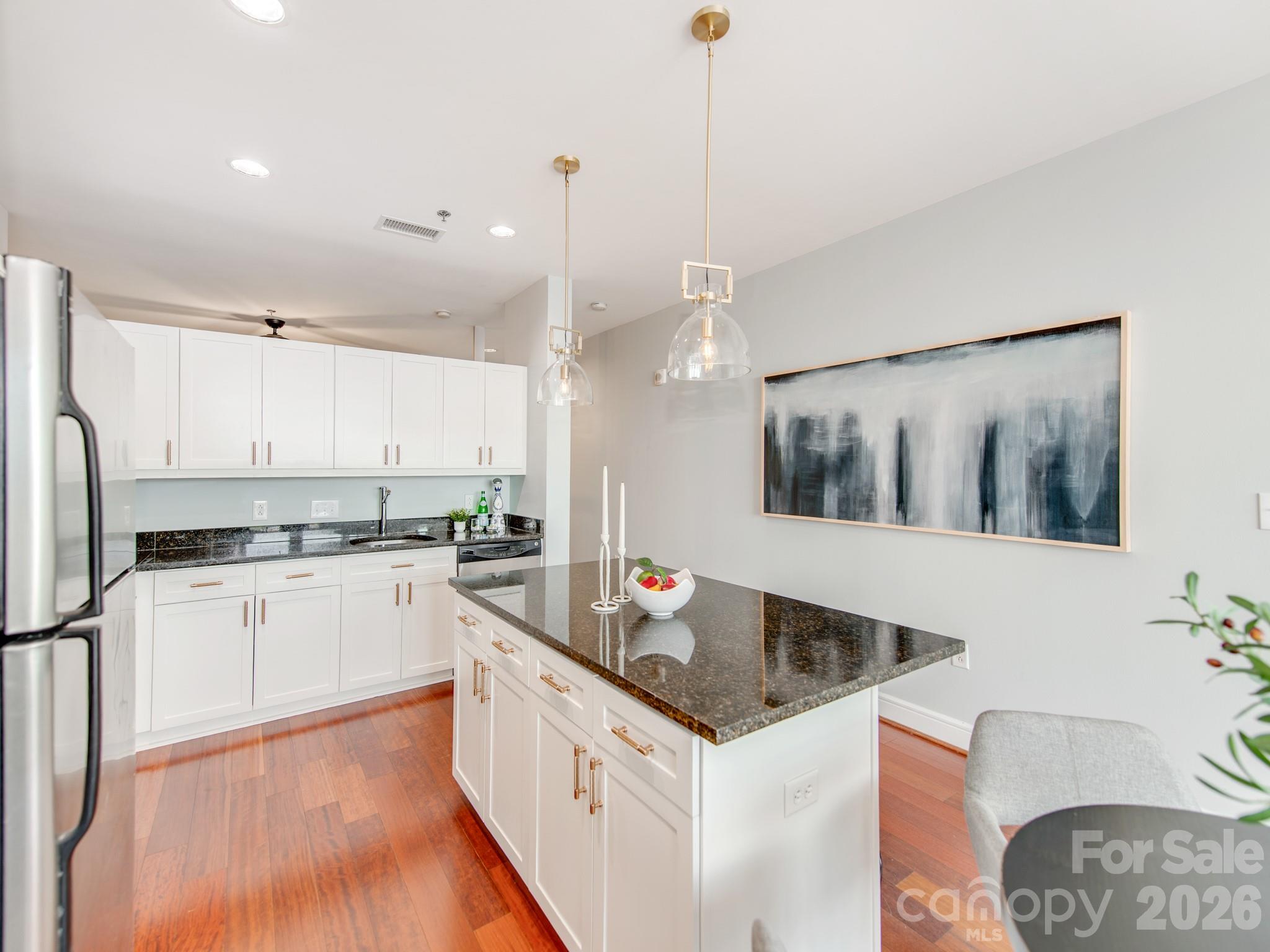 333 W Trade Street 2603 Property Photo 11
