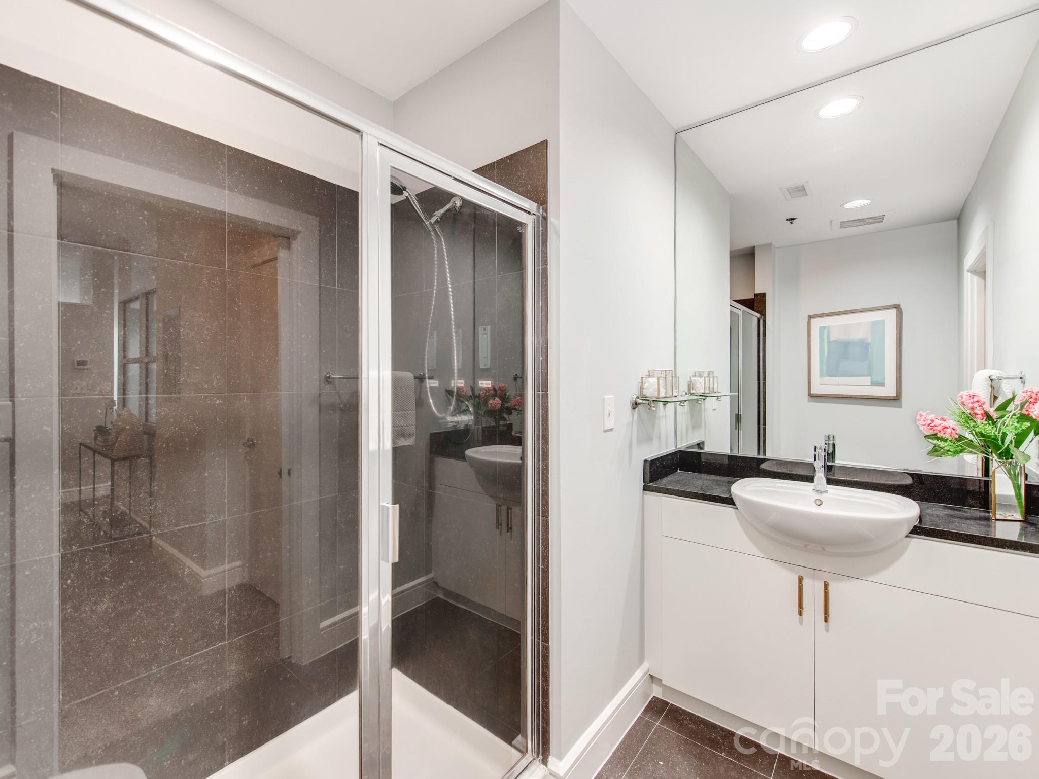 333 W Trade Street 2603 Property Photo 14