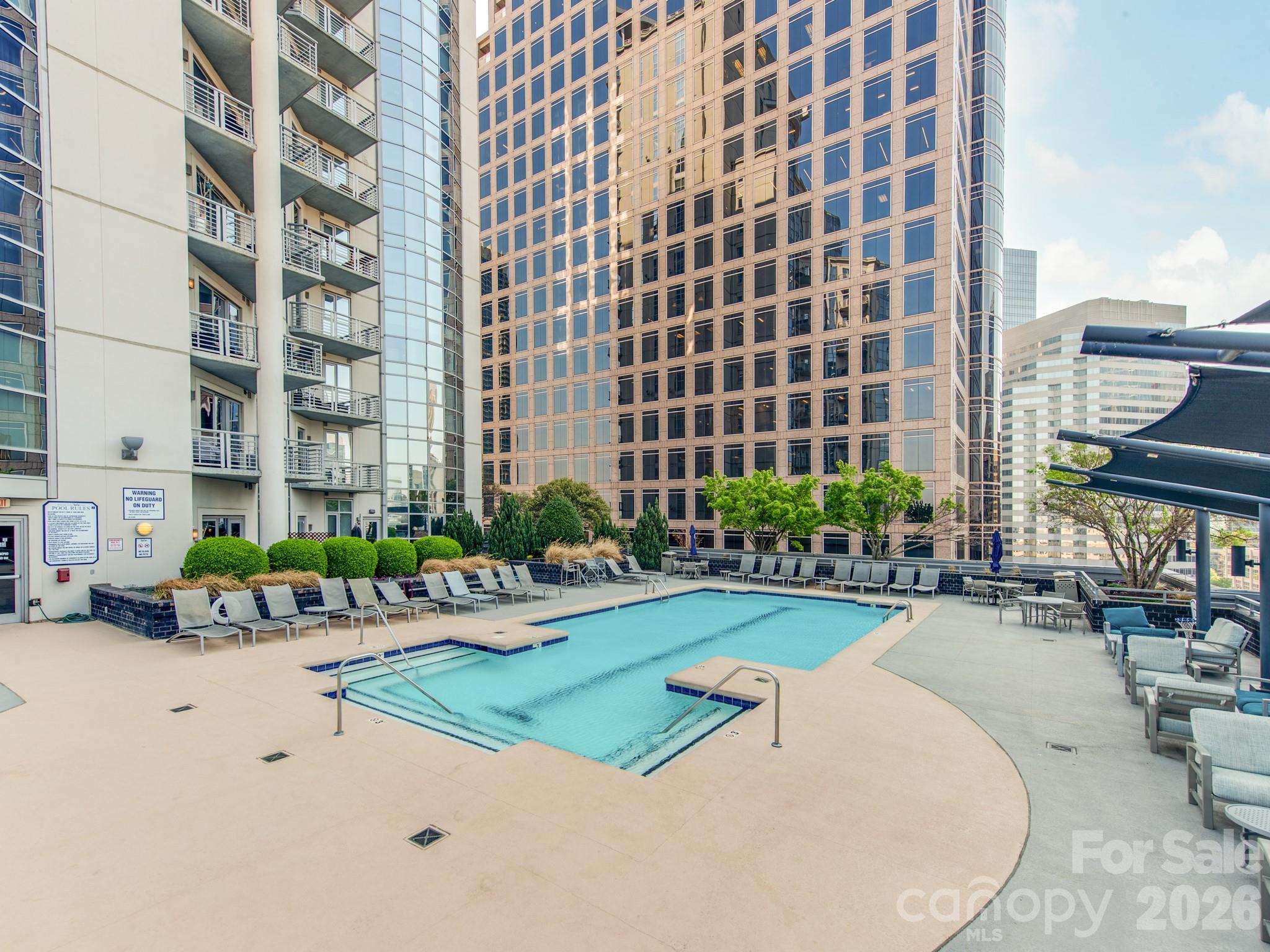 333 W Trade Street 2603 Property Photo 17