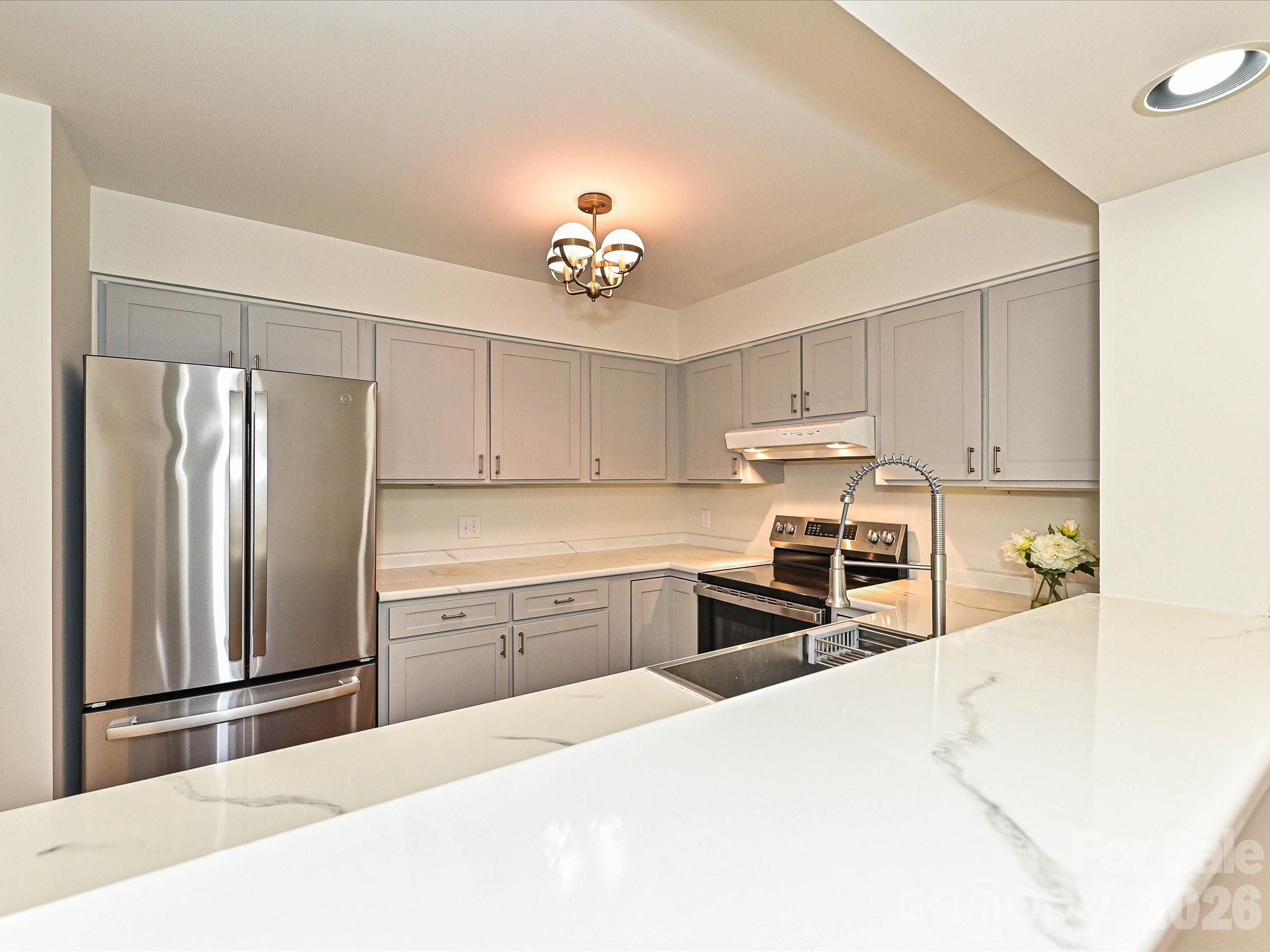 801 Lexington Avenue Property Photo 14
