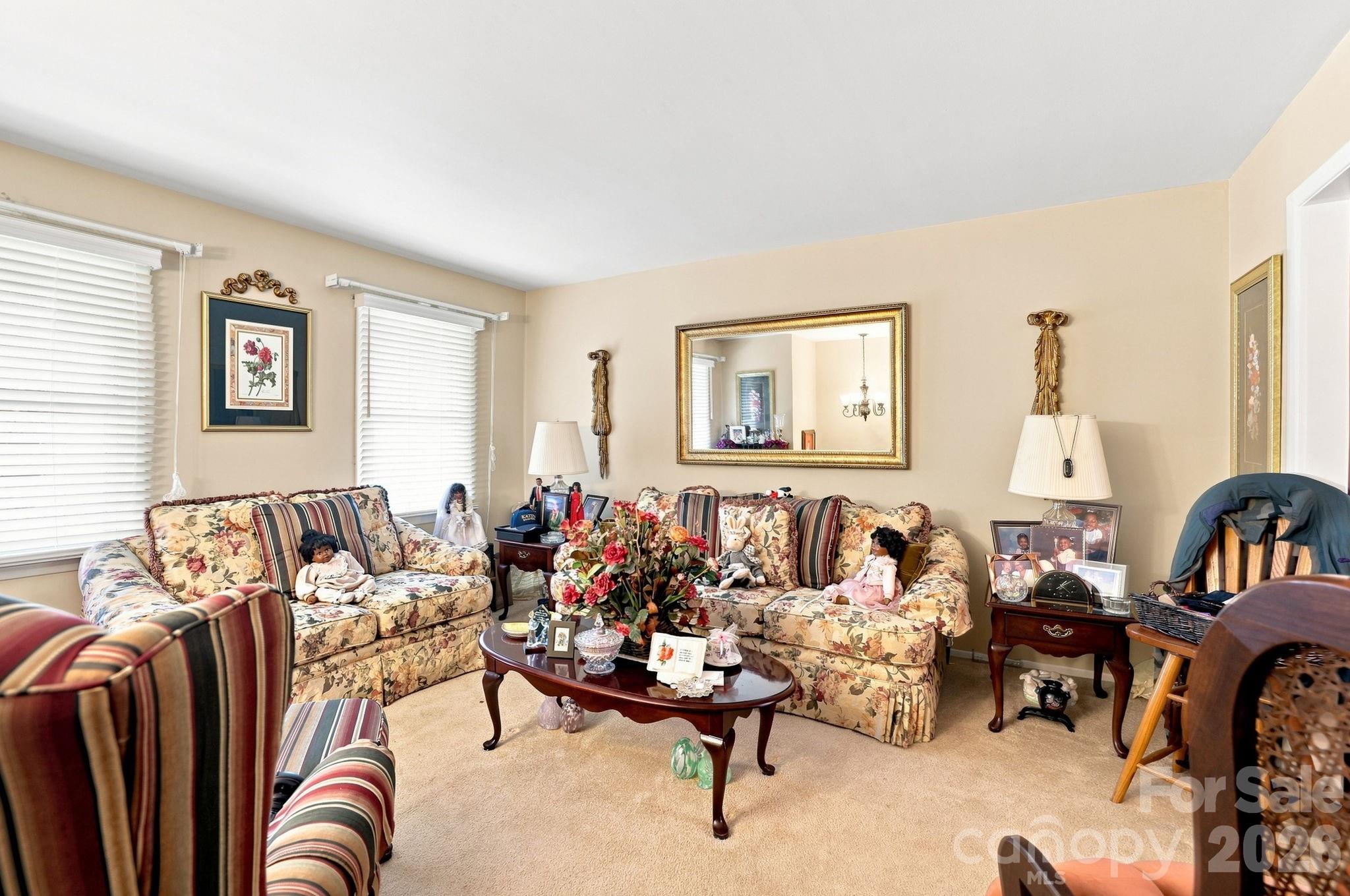 5914 Quiet Cove Court Property Photo 2
