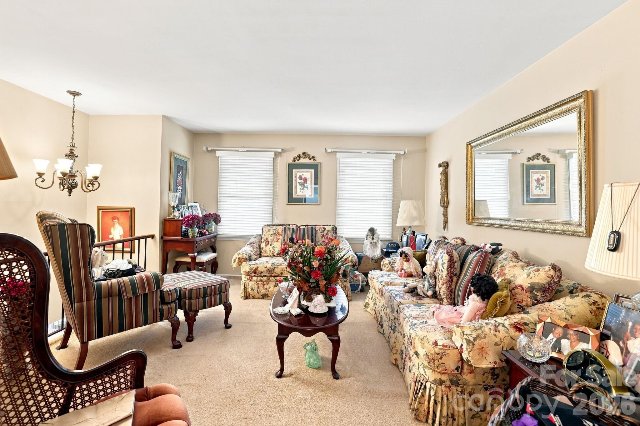 5914 Quiet Cove Court Property Photo 4