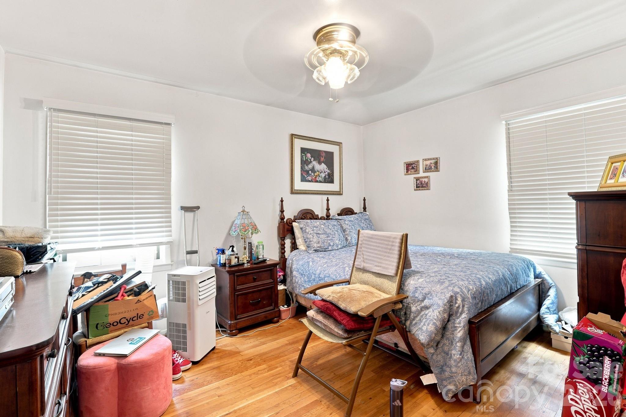 5914 Quiet Cove Court Property Photo 12