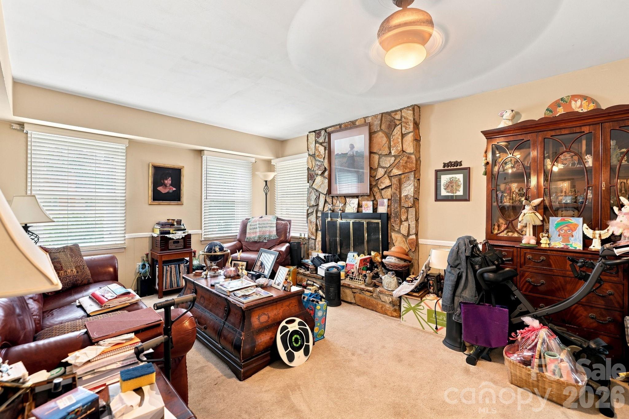 5914 Quiet Cove Court Property Photo 17