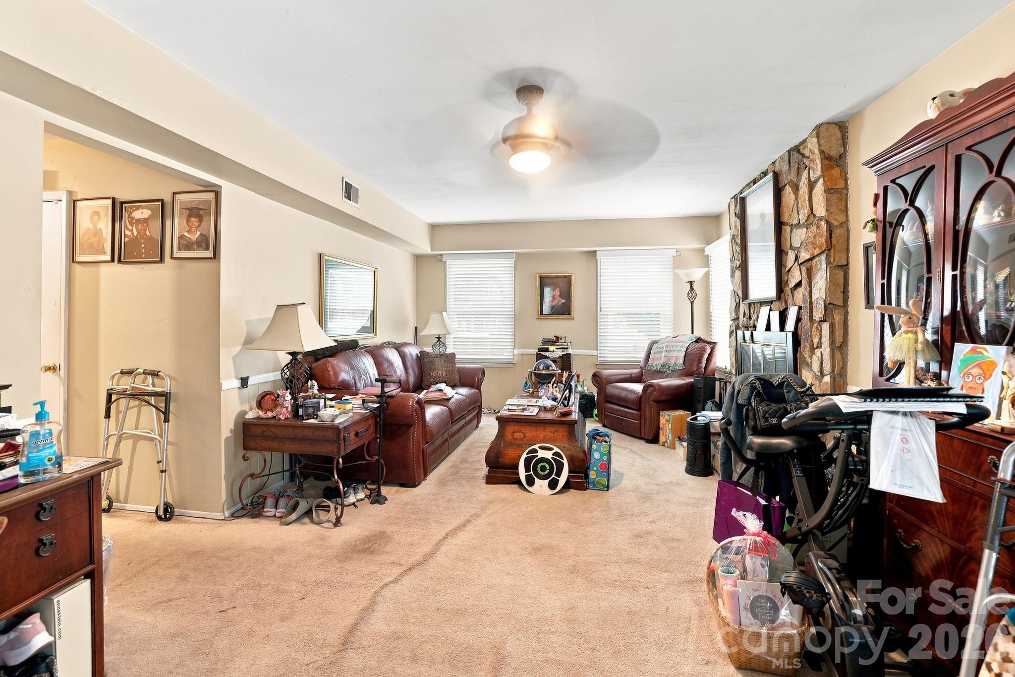 5914 Quiet Cove Court Property Photo 18