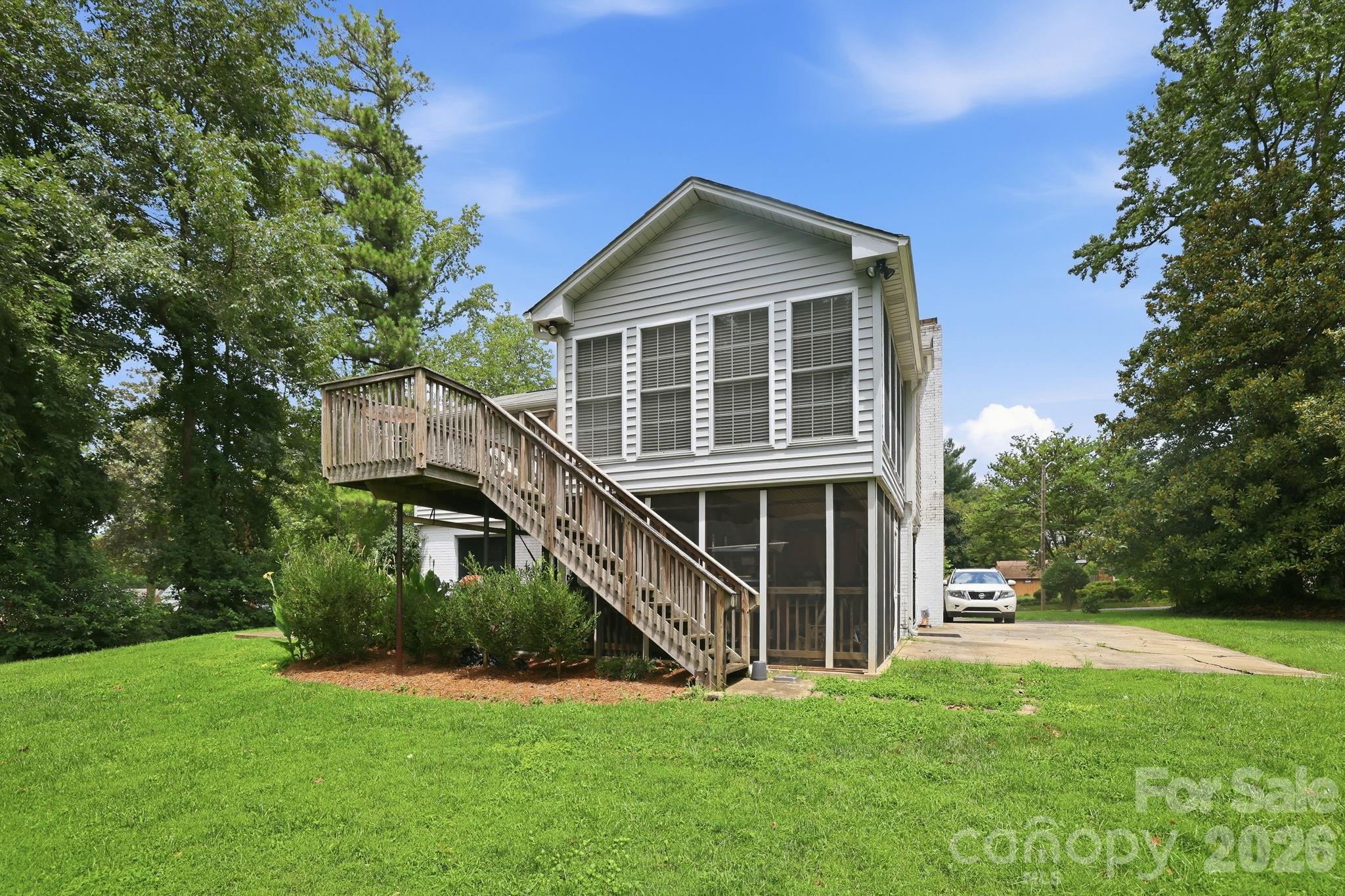 5914 Quiet Cove Court Property Photo 23